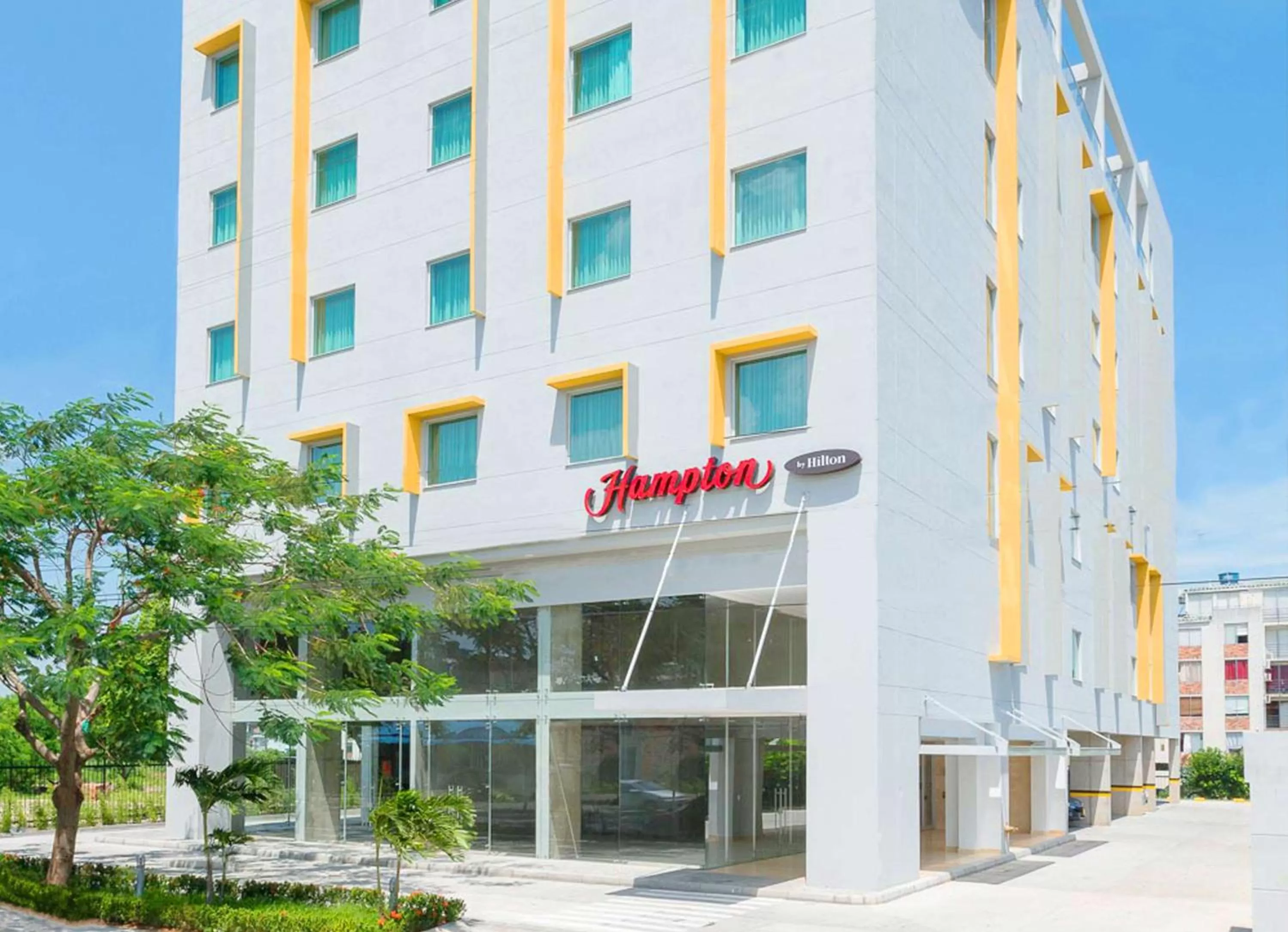 Property building in Hampton By Hilton Yopal