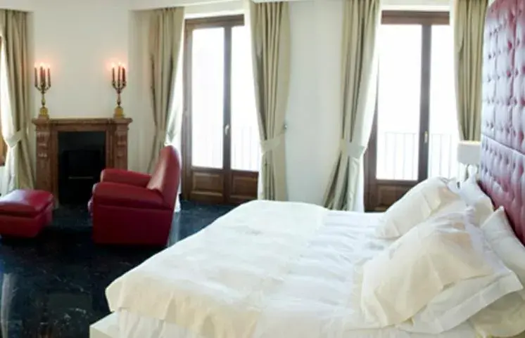 Bed in Hotel Metropole Taormina