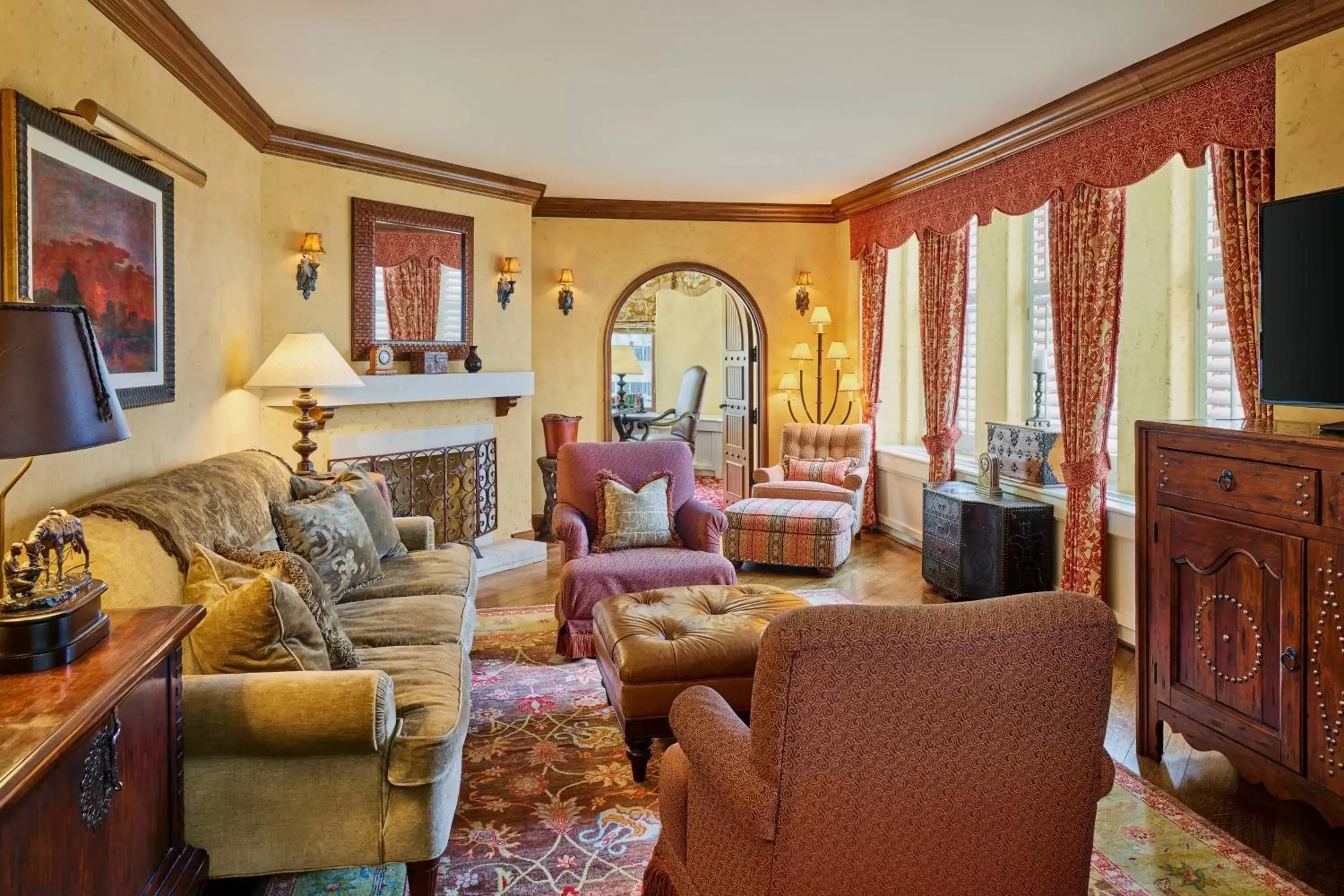 Photo of the whole room, Seating Area in The Brown Palace Hotel and Spa, Autograph Collection