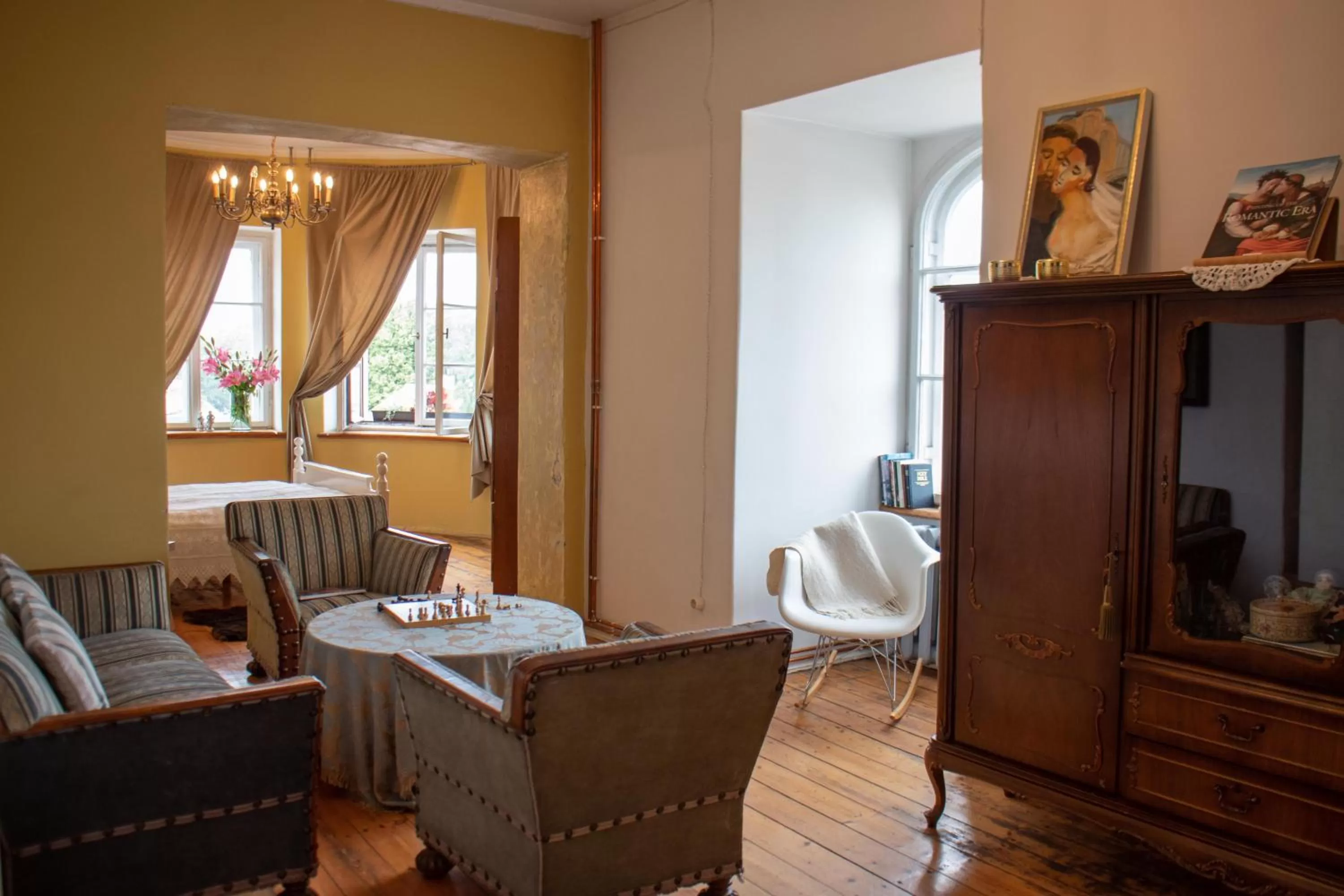 Photo of the whole room, Seating Area in Roberta Hercberga Apartamenti