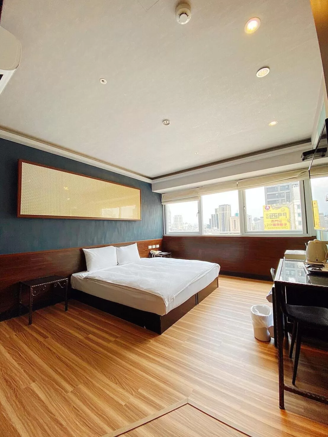 On site, Bed in Hotel 6 - Ximen
