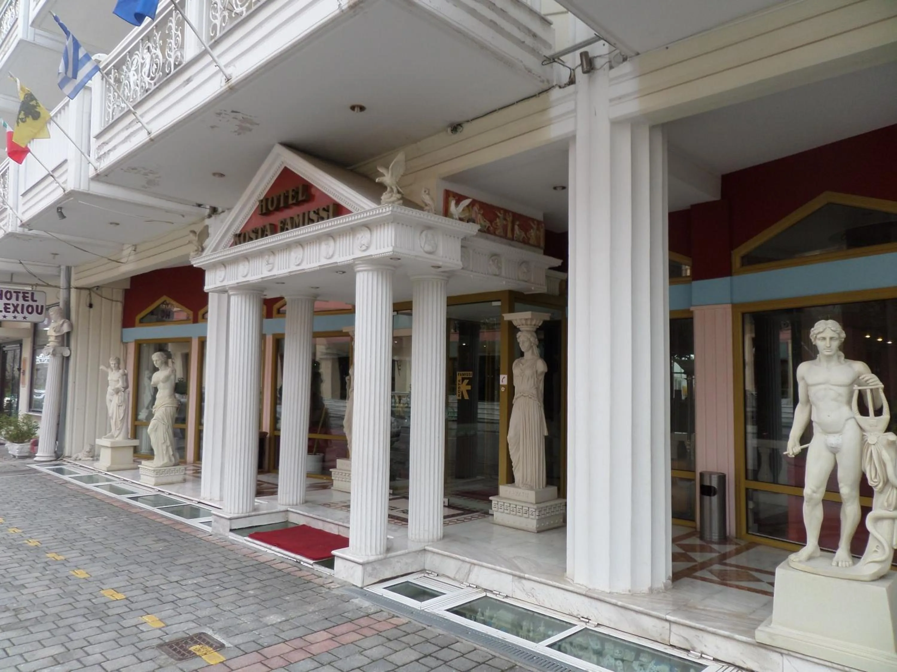 Facade/entrance in Hotel Kosta Famissi