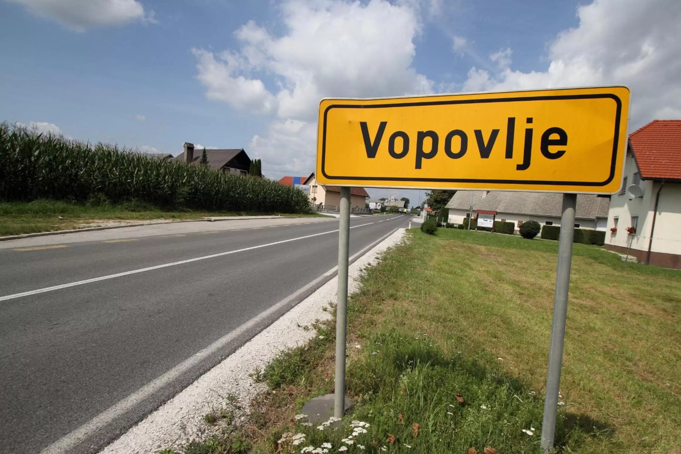 Area and facilities in Rooms & Apartments Jana