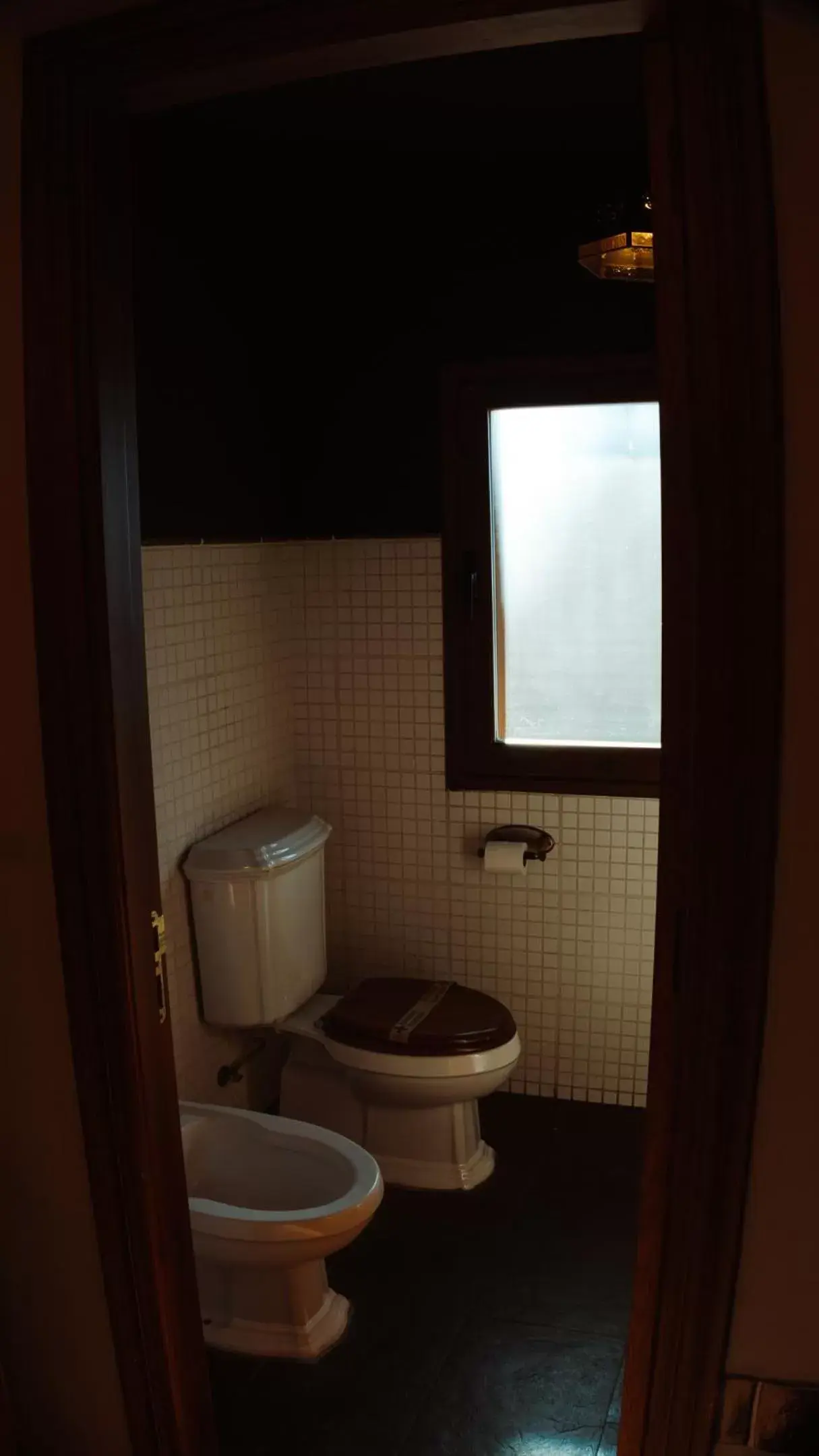 Toilet, Bathroom in Hospedería Ballesteros