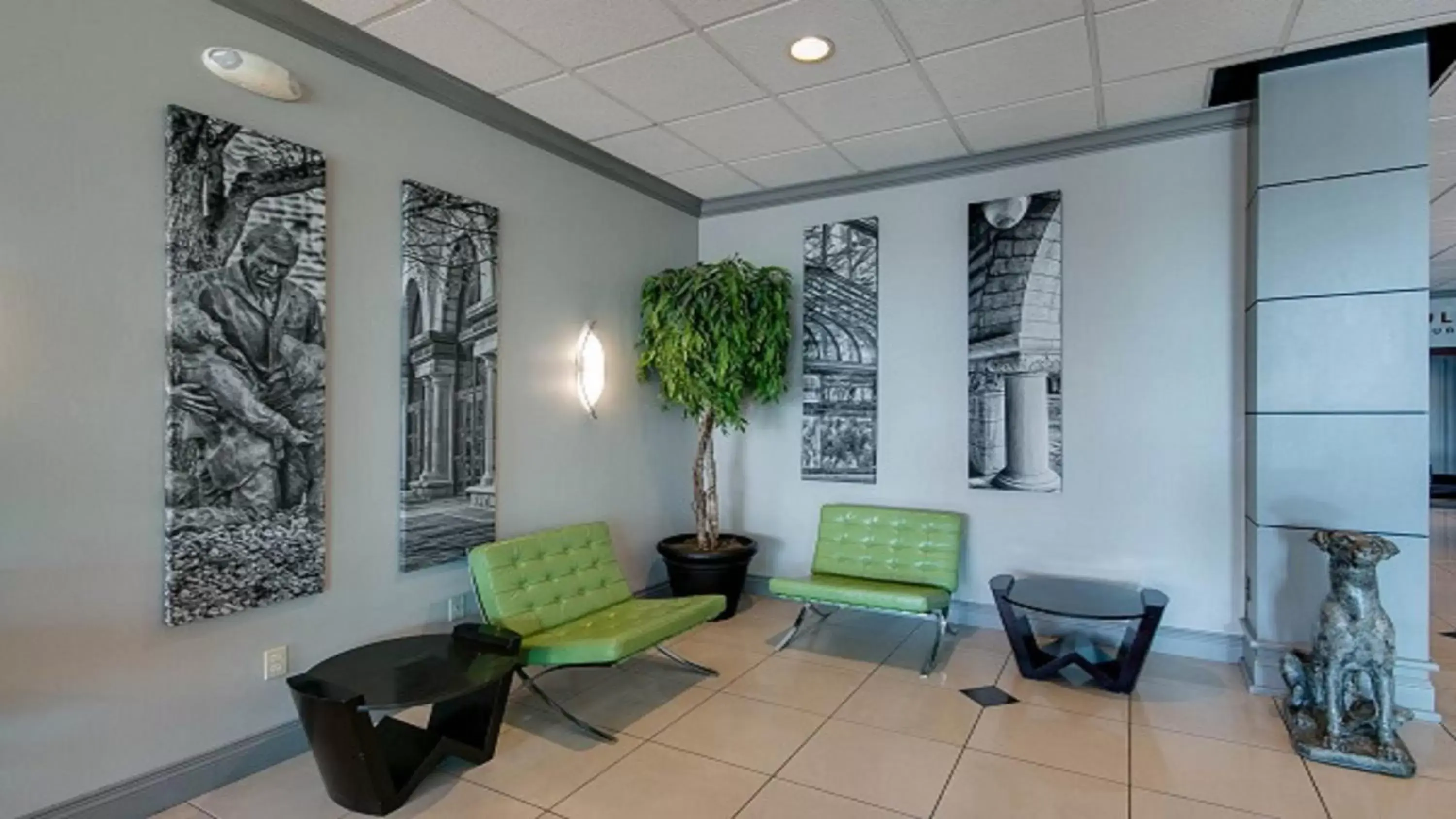 Property building in Holiday Inn At the Campus by IHG Property building in Holiday Inn At the Campus by IHG