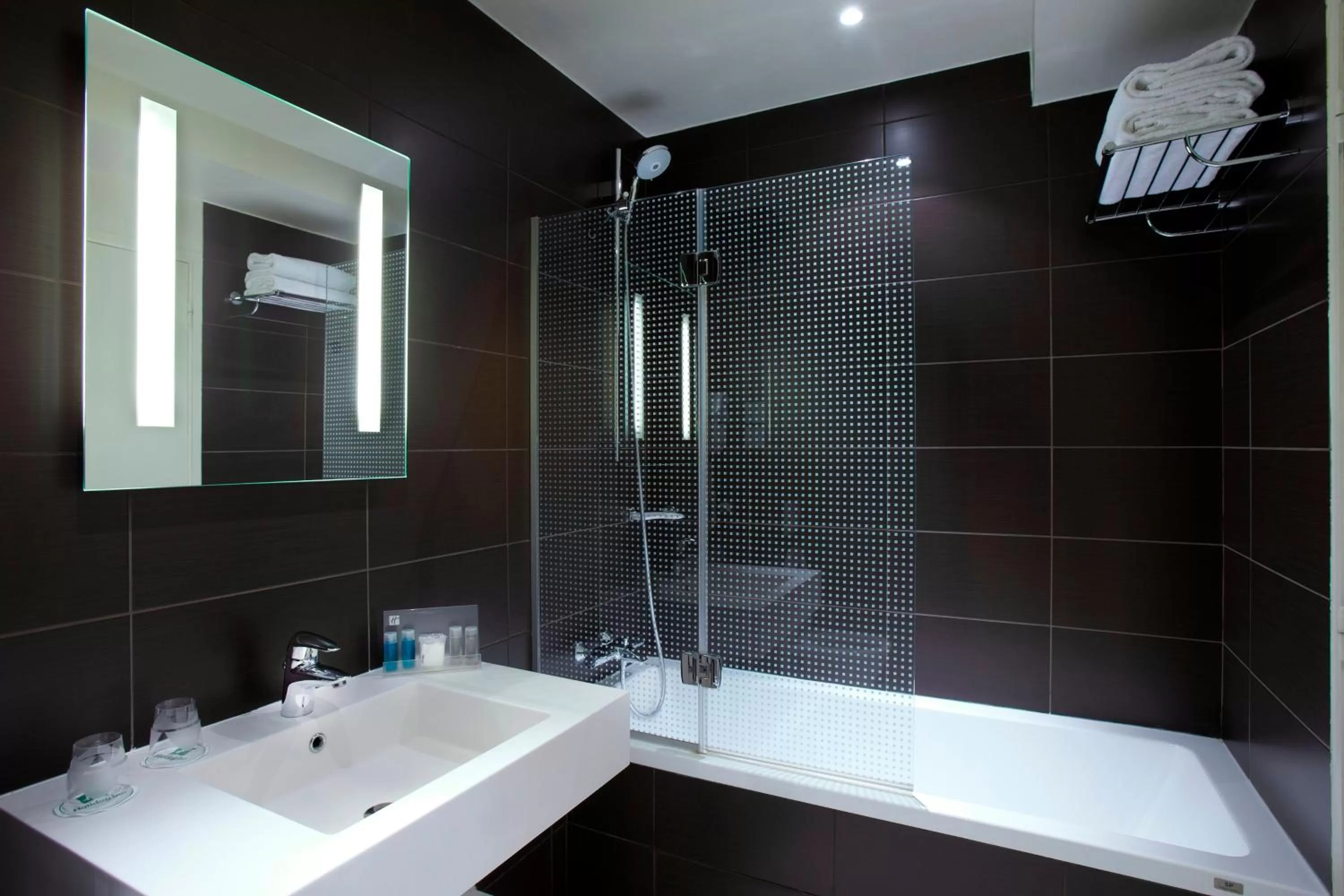 Bathroom in Holiday Inn Paris Opéra - Grands Boulevards by IHG