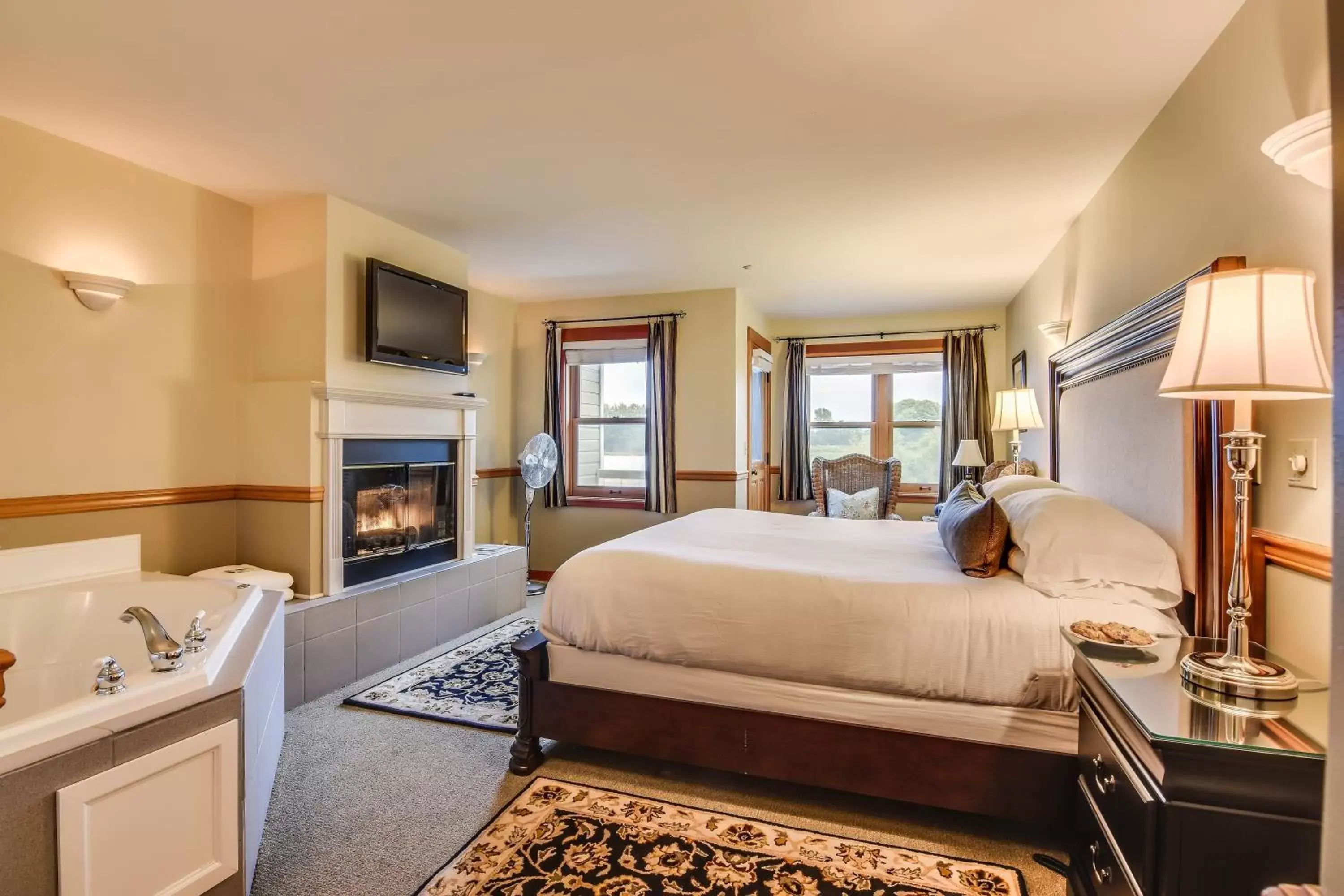 Photo of the whole room, Bed in Wild Iris Inn Photo of the whole room, Bed in Wild Iris Inn