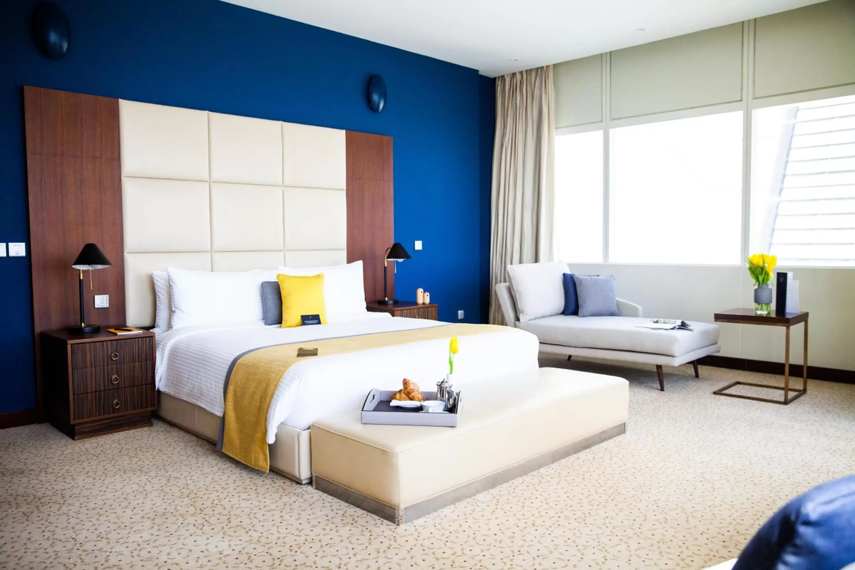 Bed in voco Dubai, an IHG Hotel