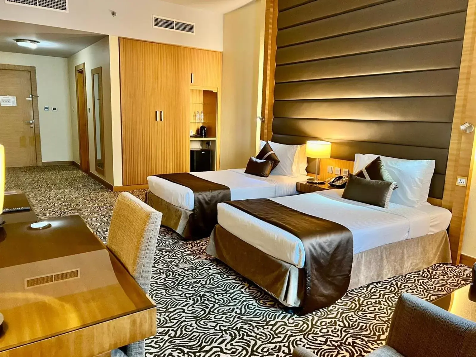 Bedroom, Bed in Copthorne Hotel Sharjah