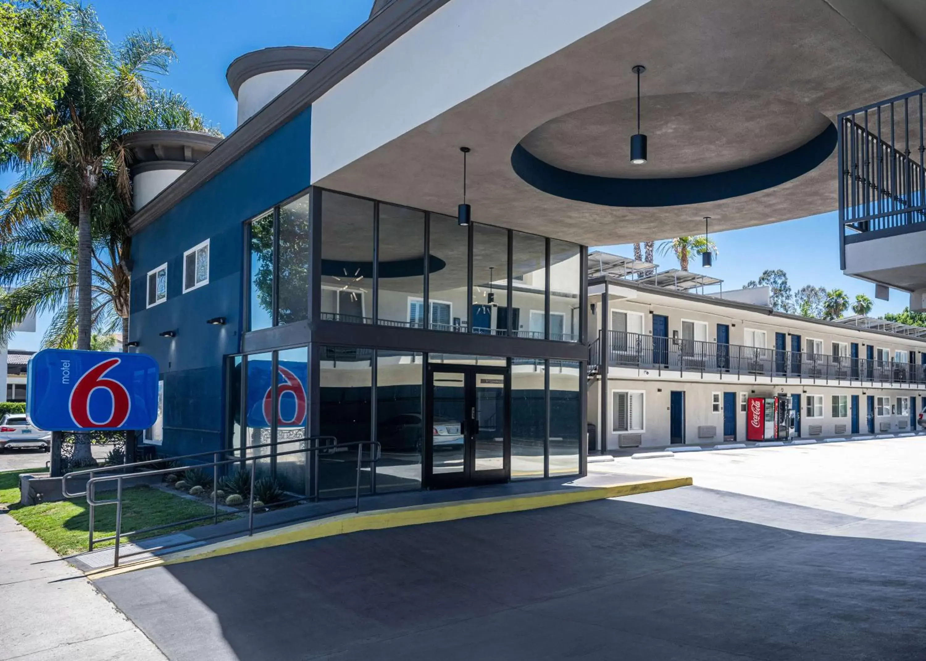 Property Building in Motel 6-Anaheim, CA - Convention Center