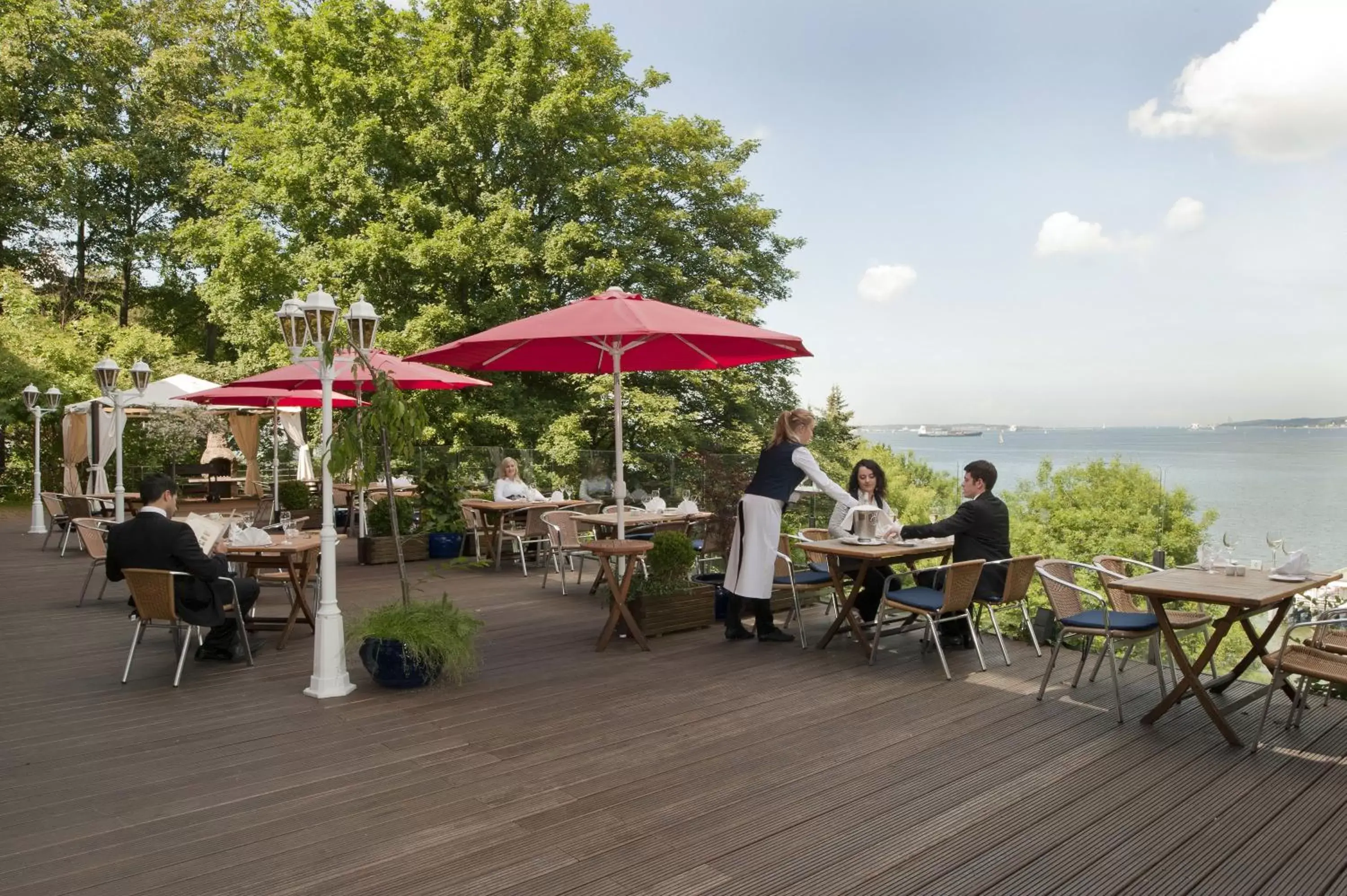 Balcony/Terrace, Restaurant/Places to Eat in Maritim Hotel Bellevue Kiel