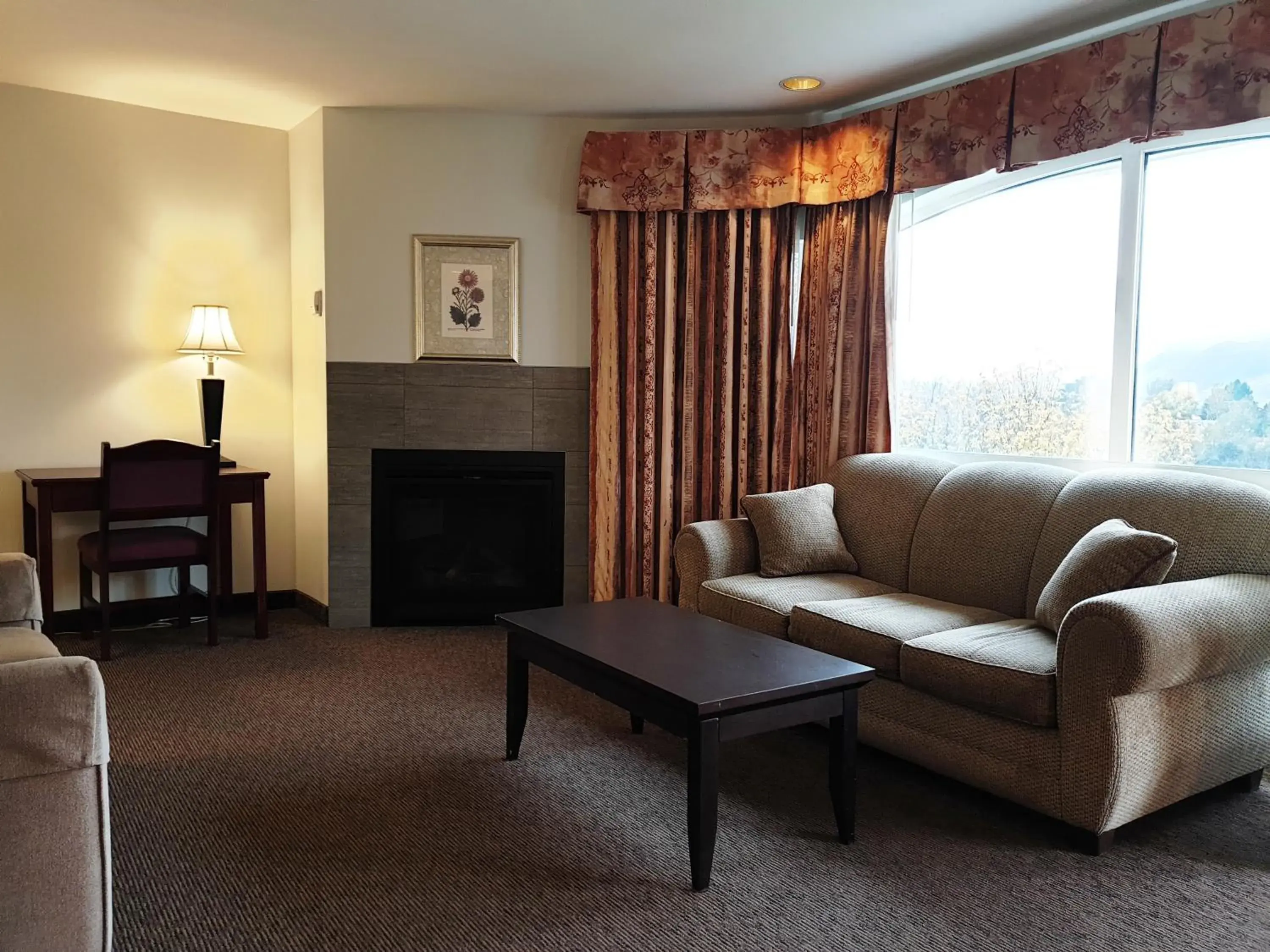 Seating Area in Riverland Inn & Suites