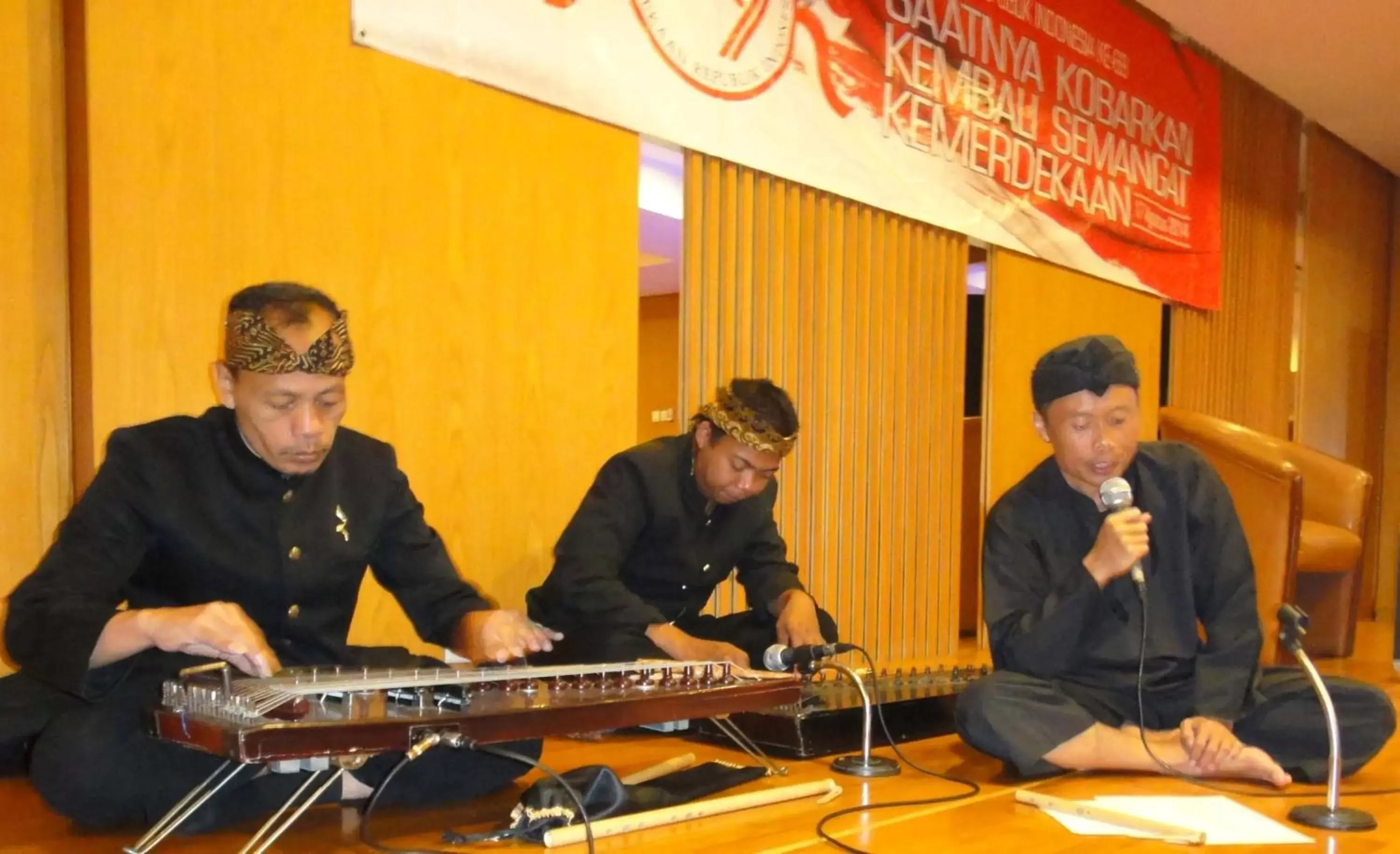 Entertainment in Grand Pasundan Convention Hotel