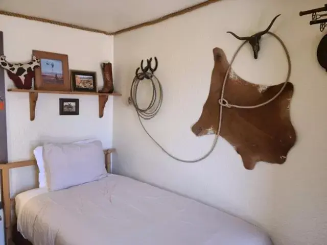 Bed in Lee's Ferry Lodge at Vermilion Cliffs