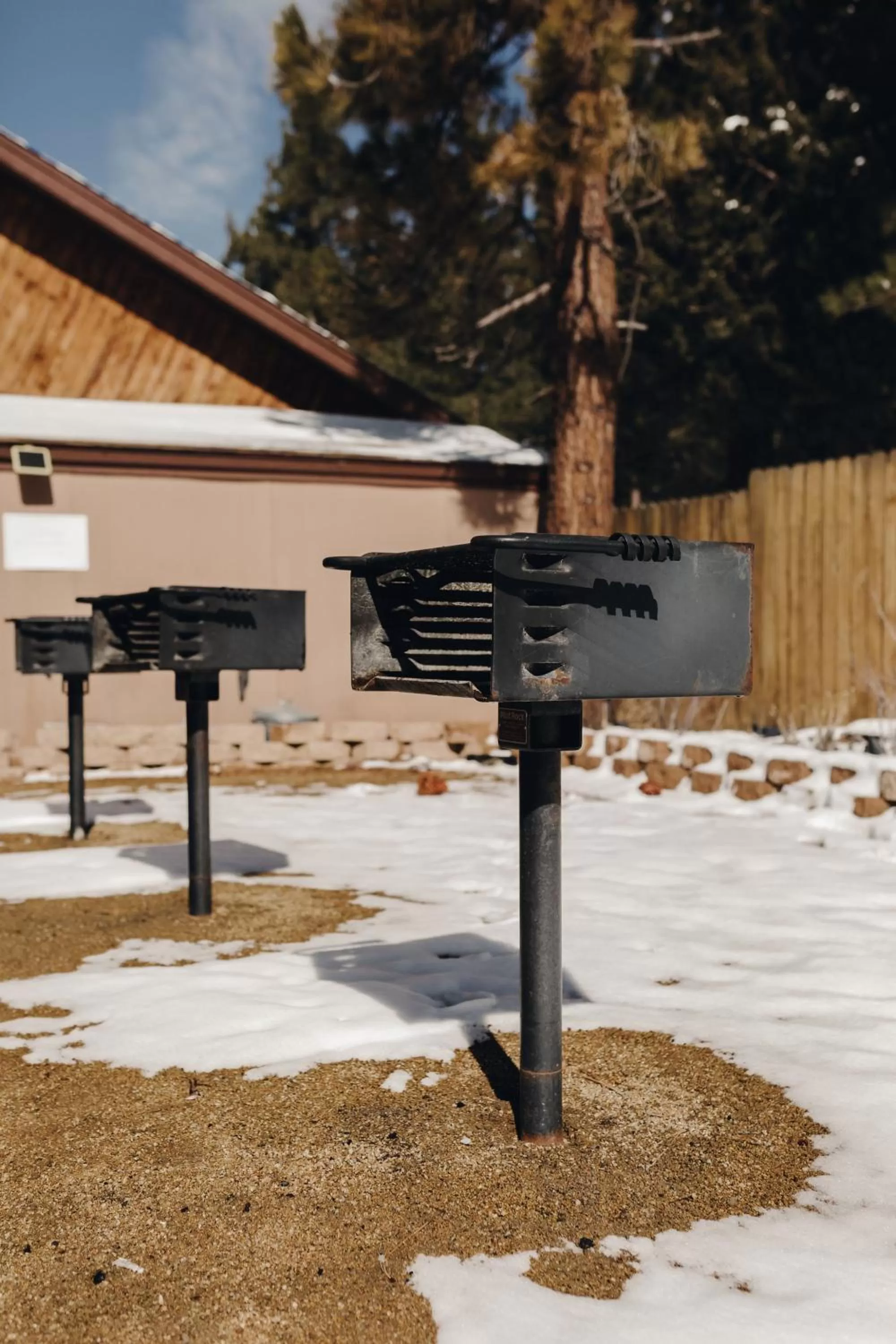 Vintage Lakeside Inn