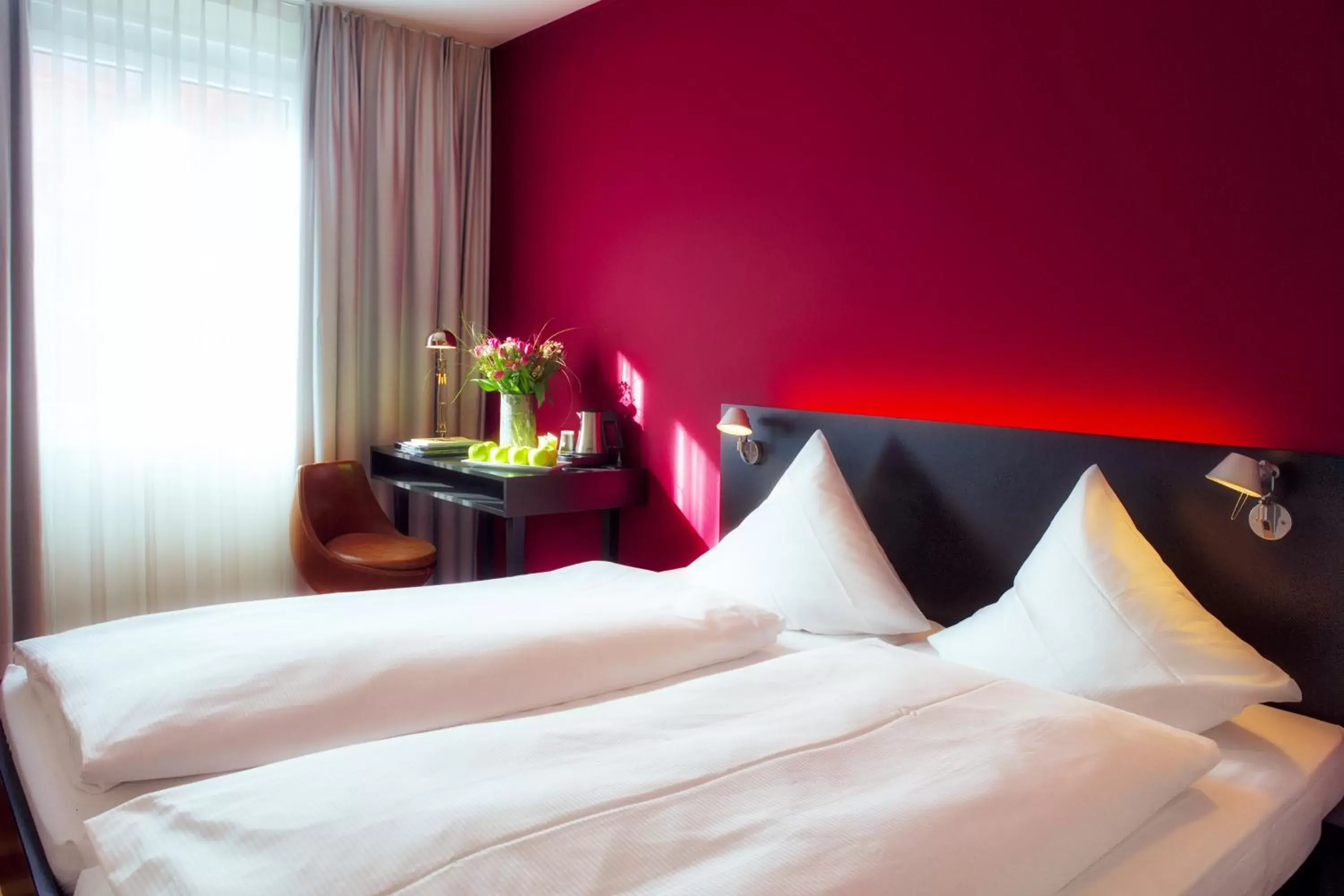 Bed in Hotel Montana Zürich