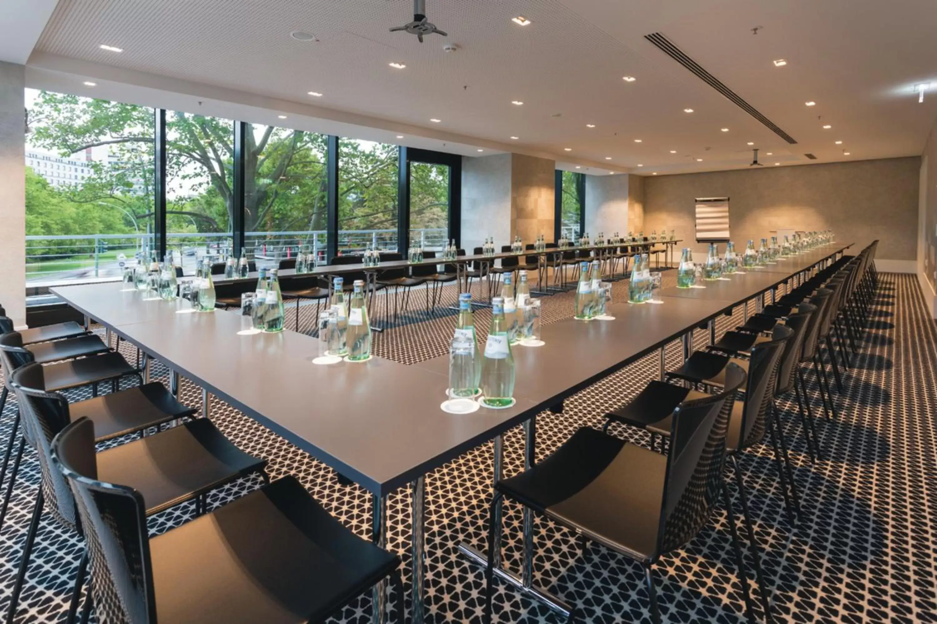 Meeting/conference room, Business Area/Conference Room in Riu Plaza Berlin