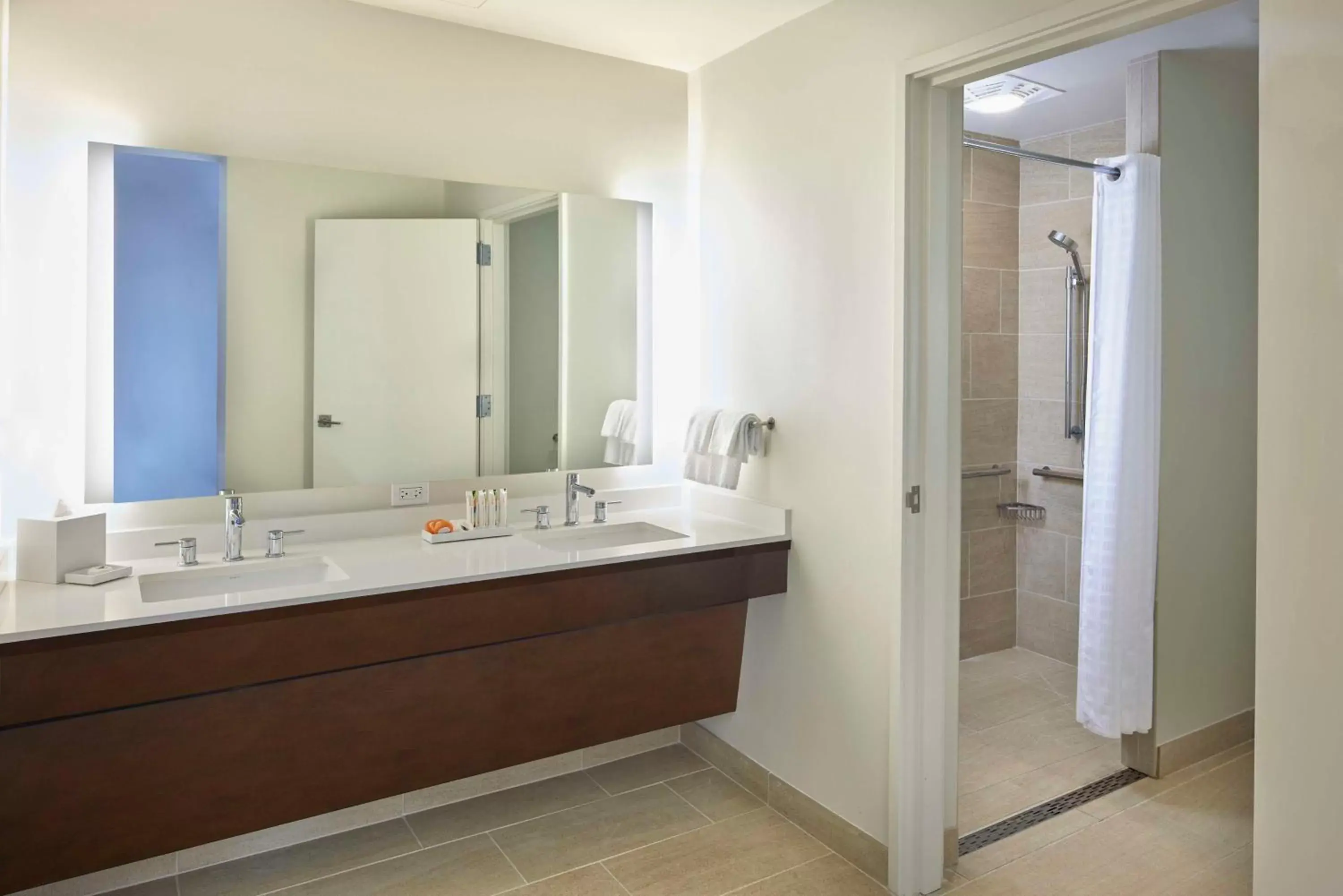 Bathroom in Hilton Hawaiian Village Waikiki Beach Resort