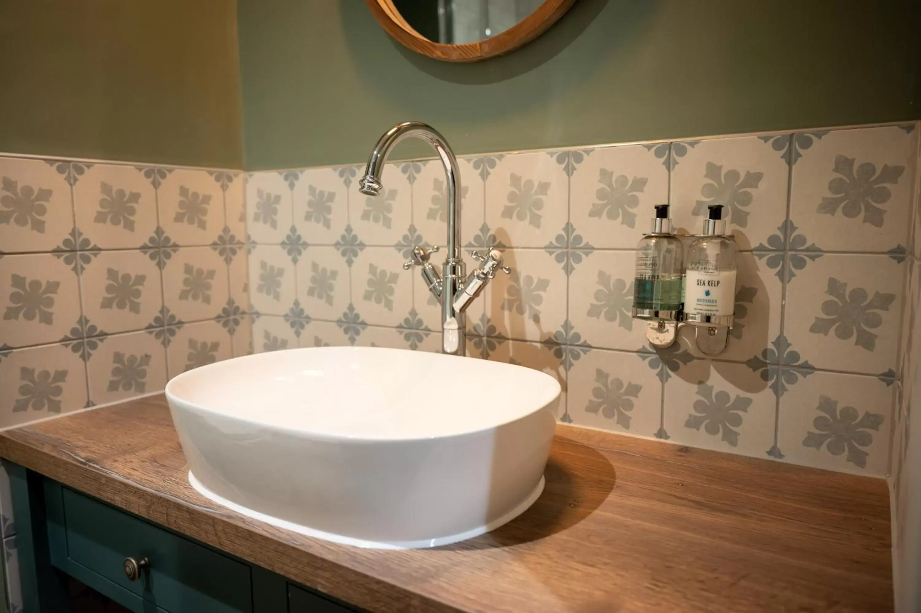 Bathroom in Green Man by Chef & Brewer Collection