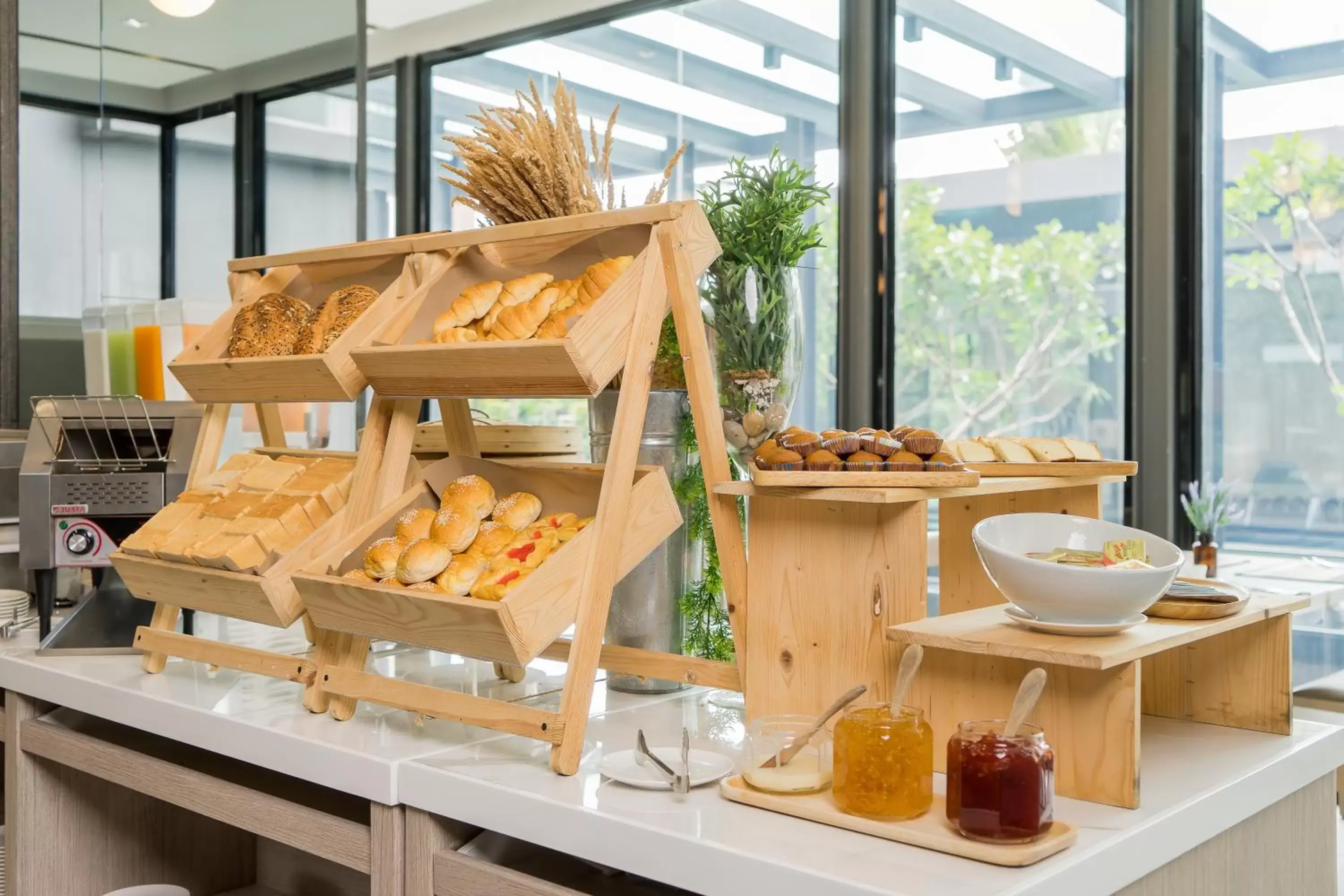 Breakfast in Arden Hotel and Residence by At Mind