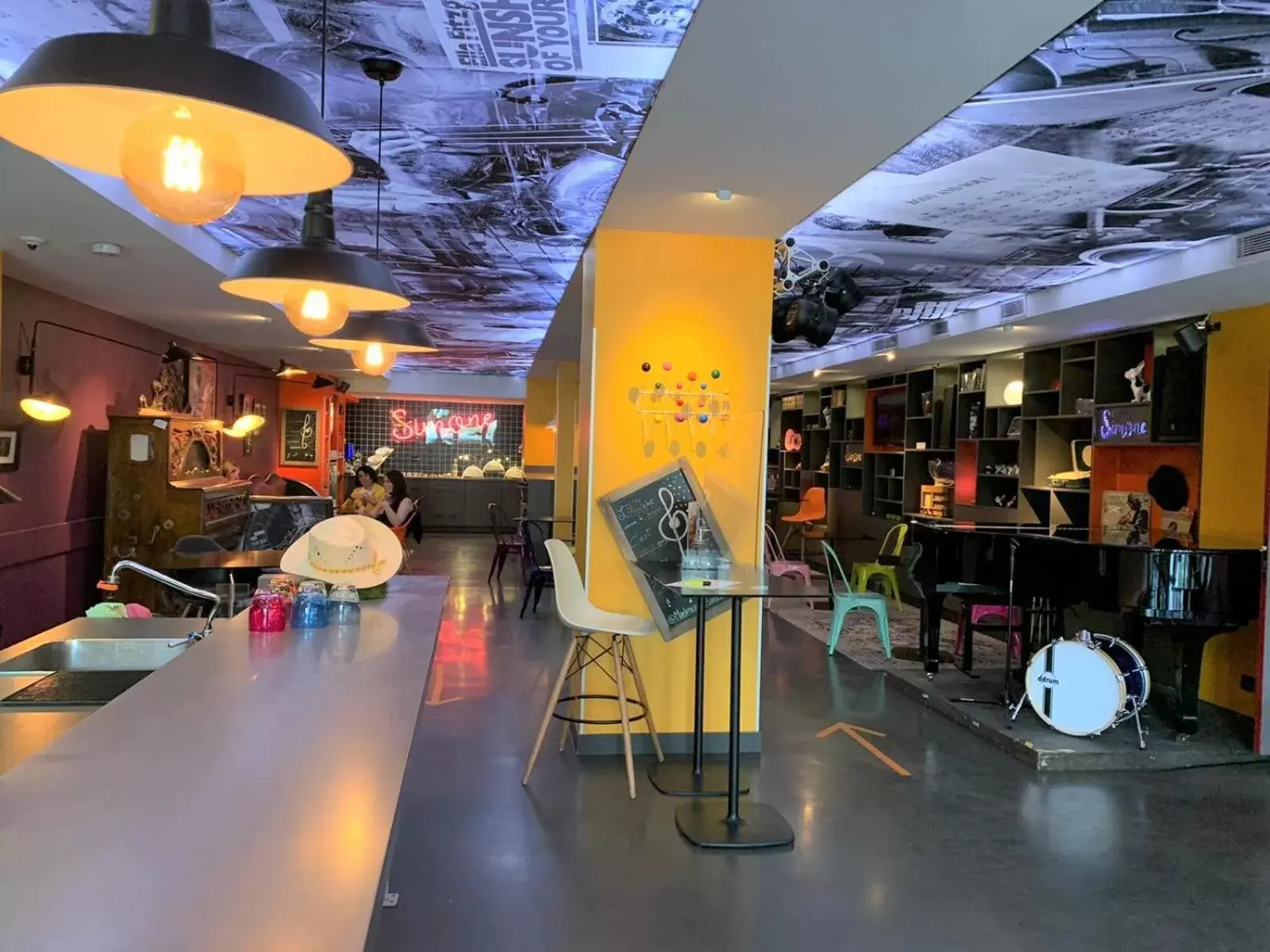 Restaurant/places to eat in Greet Hotel Lyon Confluence Restaurant/places to eat in Greet Hotel Lyon Confluence