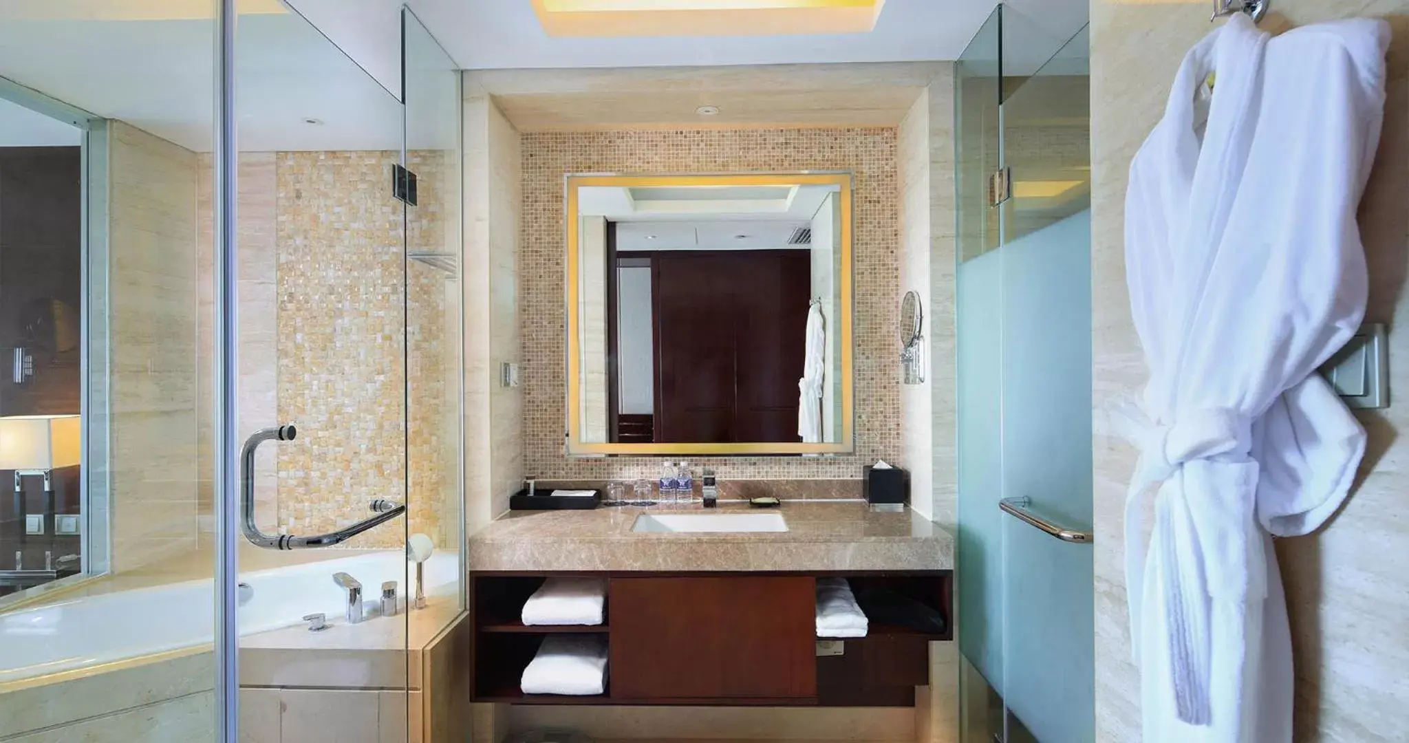 Bathroom in Sheraton Shanghai Hongkou Hotel