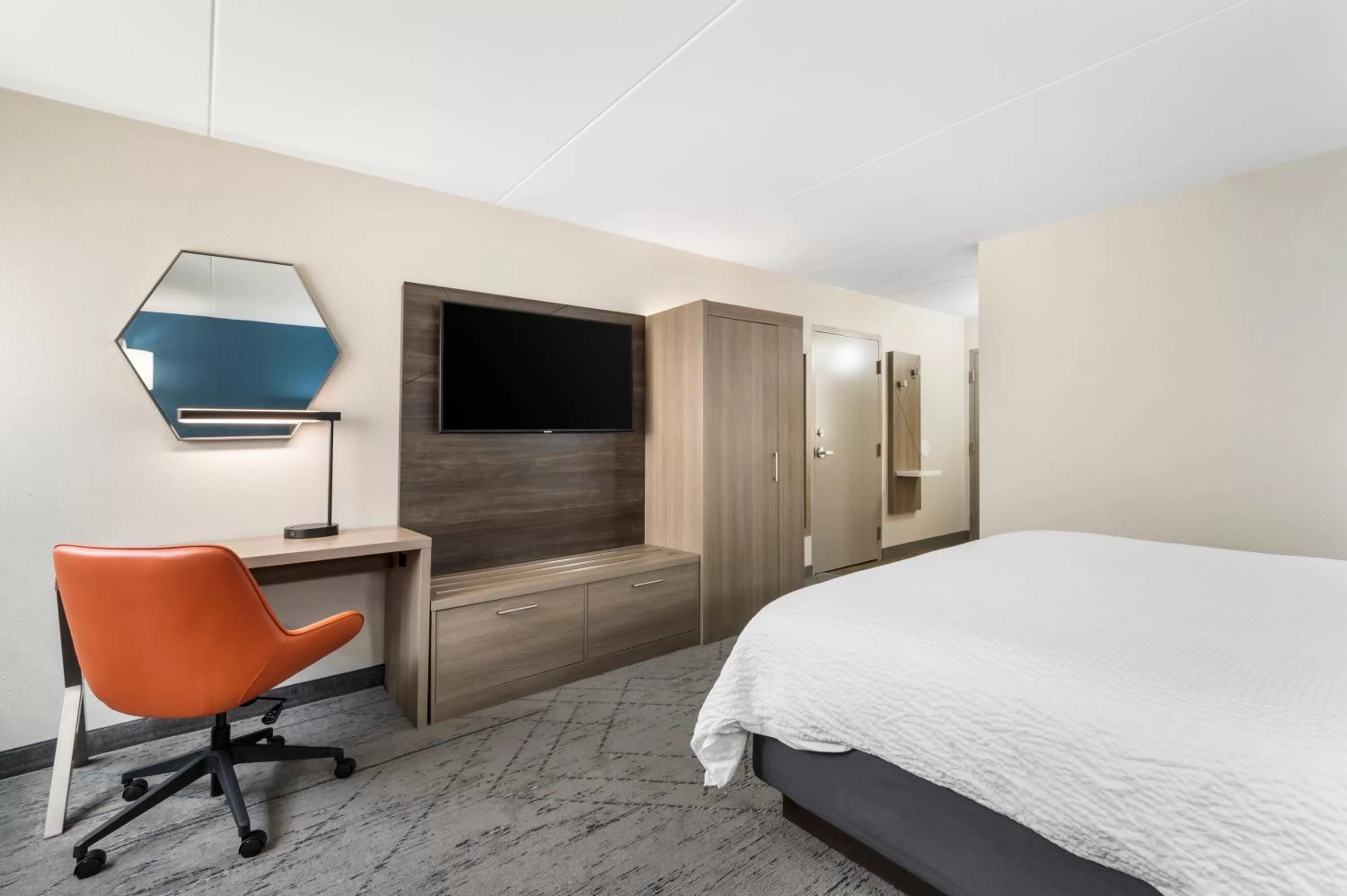 Bedroom, Bed in Holiday Inn Express Greencastle by IHG