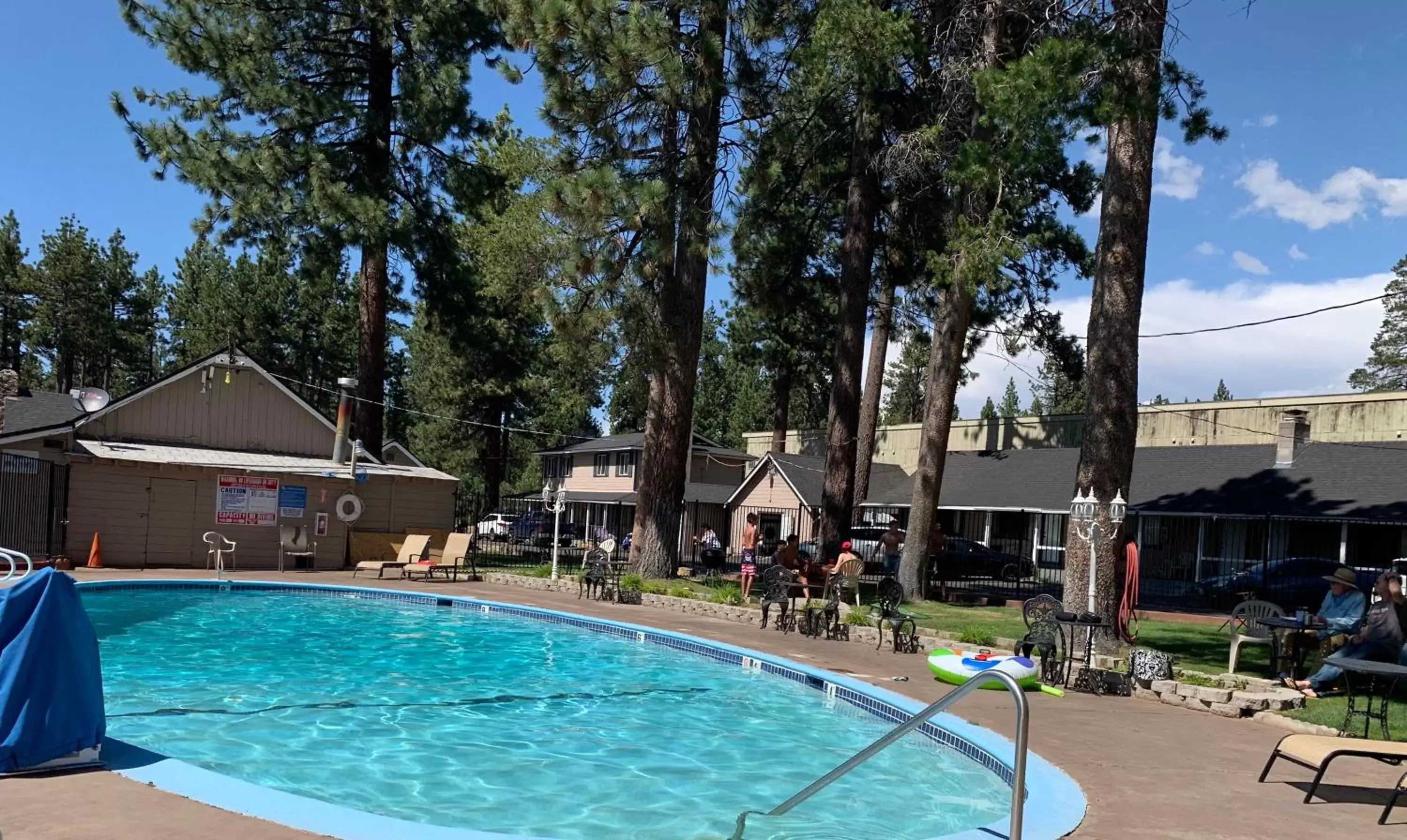 Swimming Pool in Tahoe Hacienda Inn