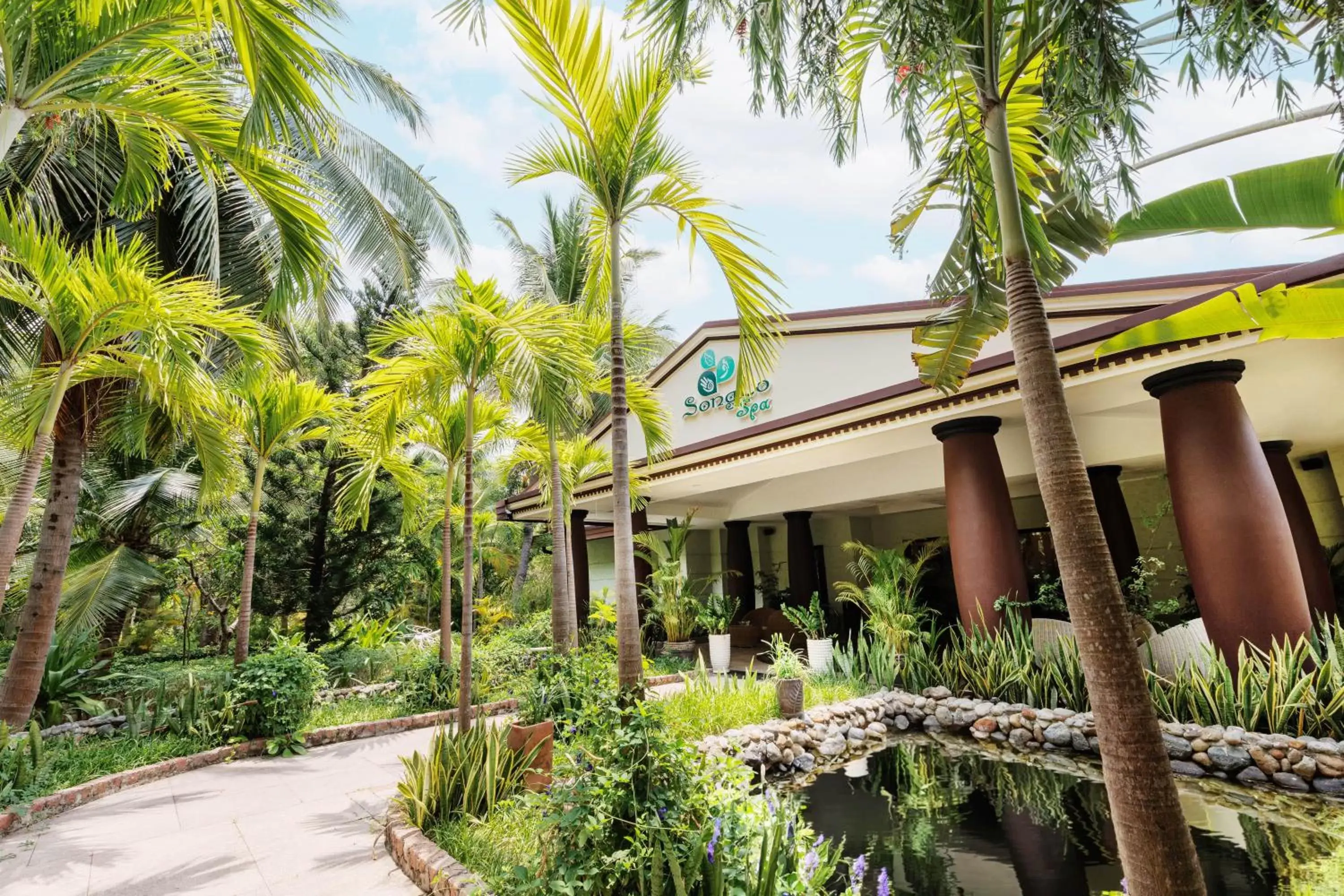 Spa and wellness centre/facilities, Property Building in Diamond Bay Resort & Spa