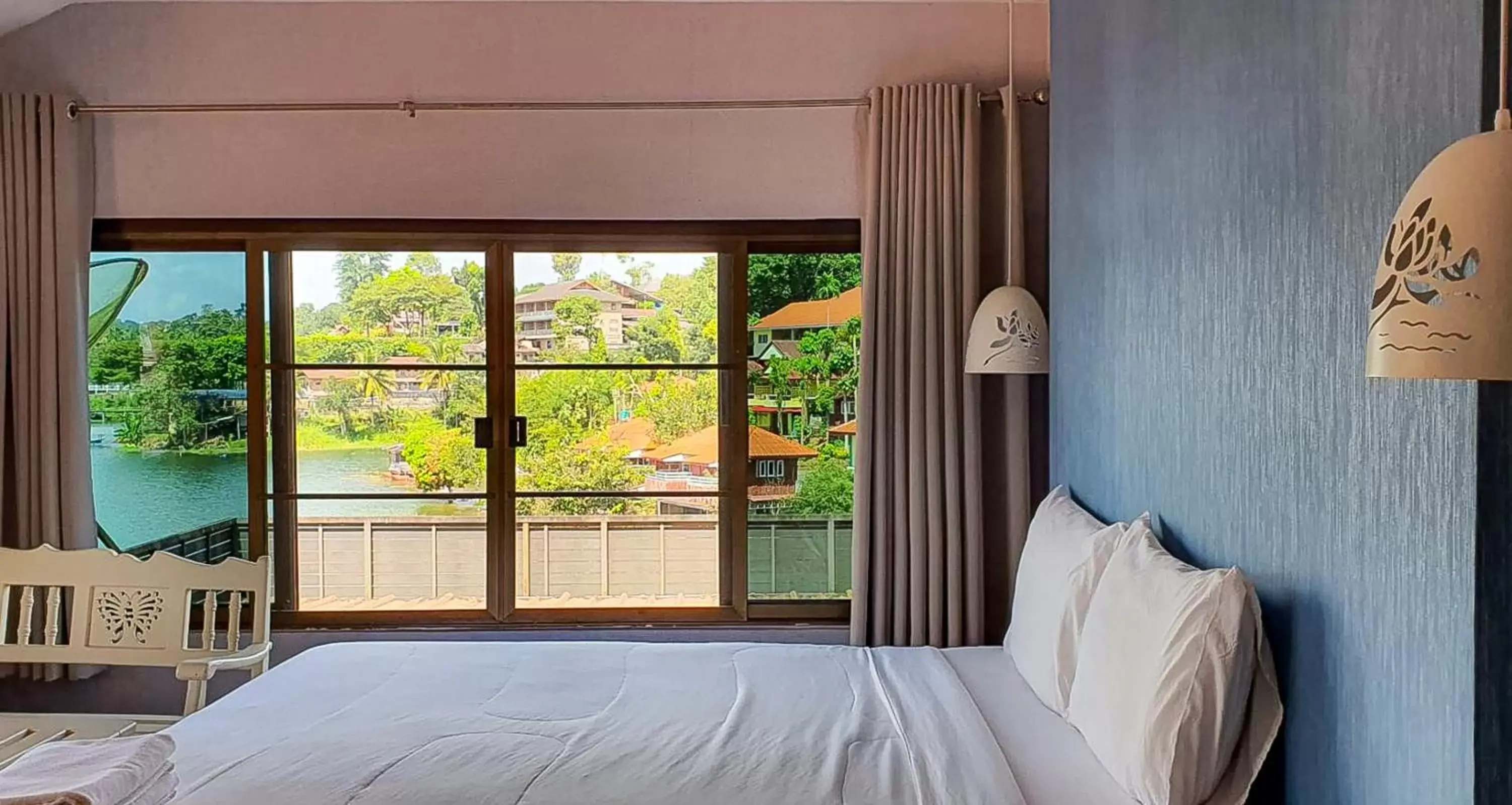 Bedroom, Bed in Phornpailin Riverside Resort