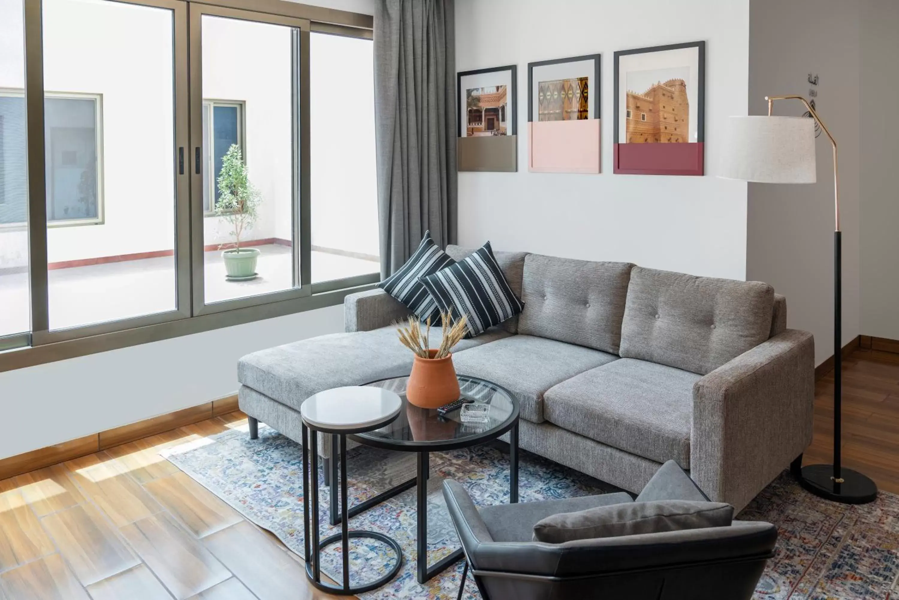 Living room in Dara Qurtubah Hotel Living room in Dara Qurtubah Hotel