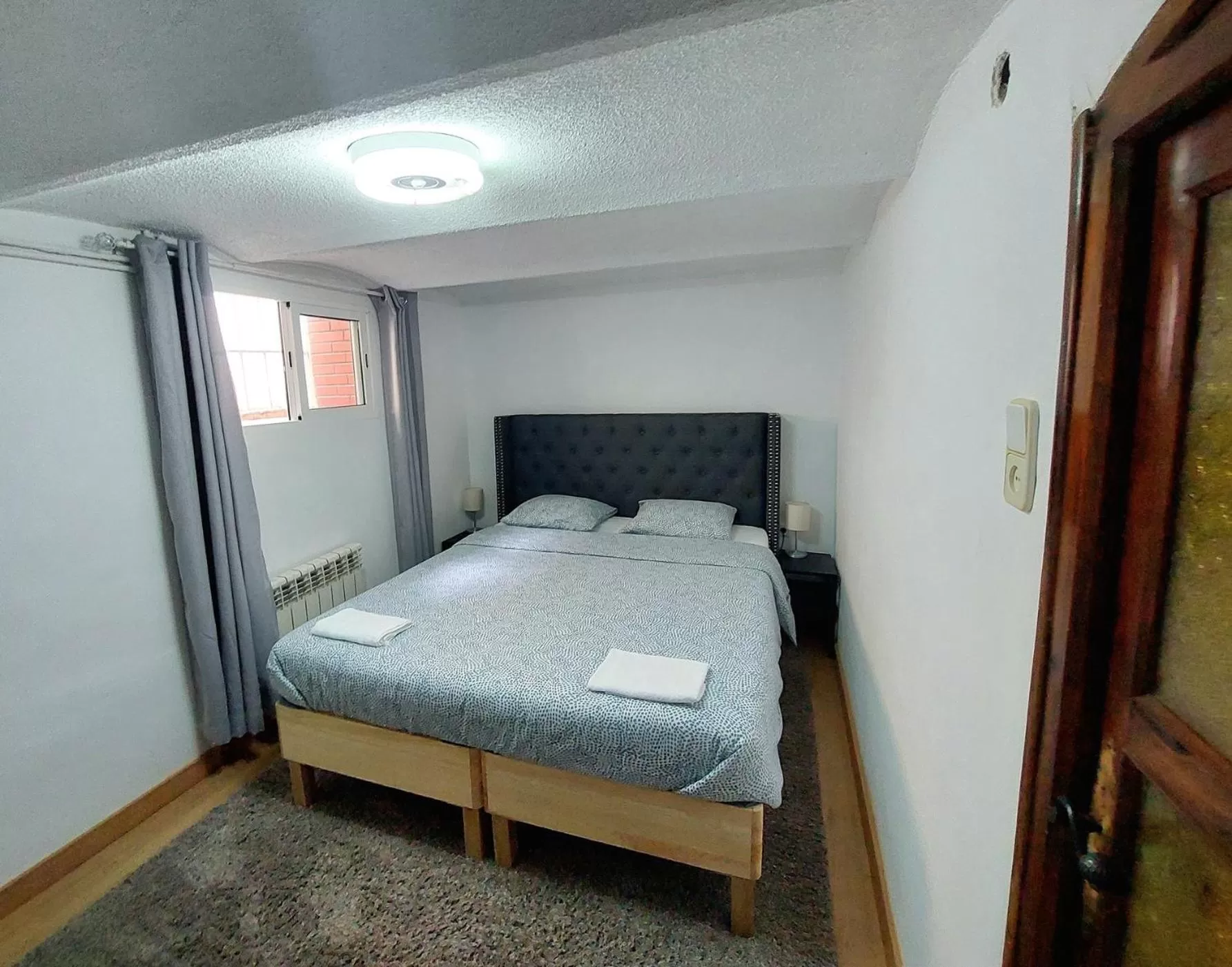 Bed in N1 Casa de Madrid - greenpeace line