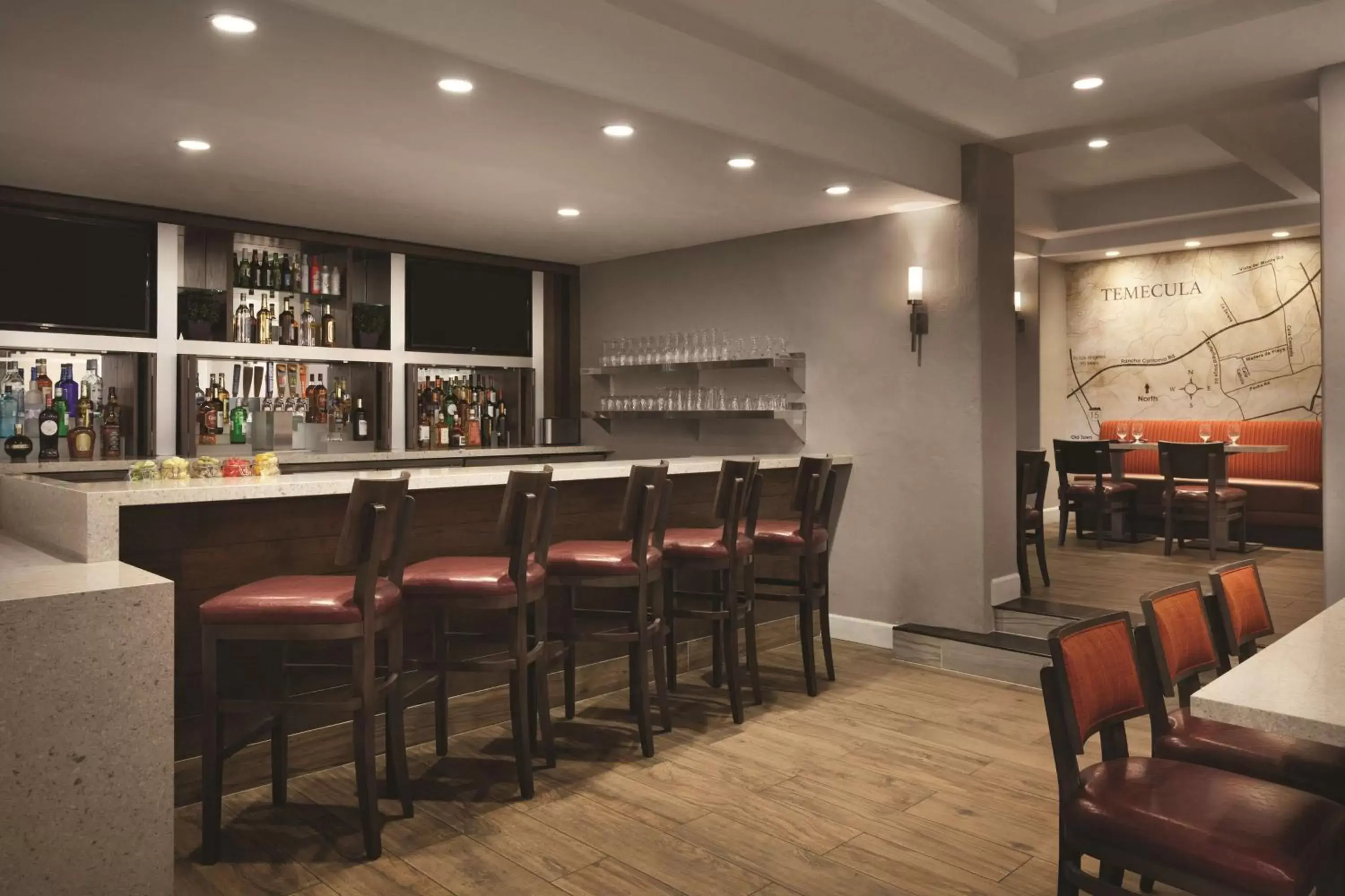 Lounge or bar, Lounge/Bar in Embassy Suites by Hilton Temecula Valley Wine Country