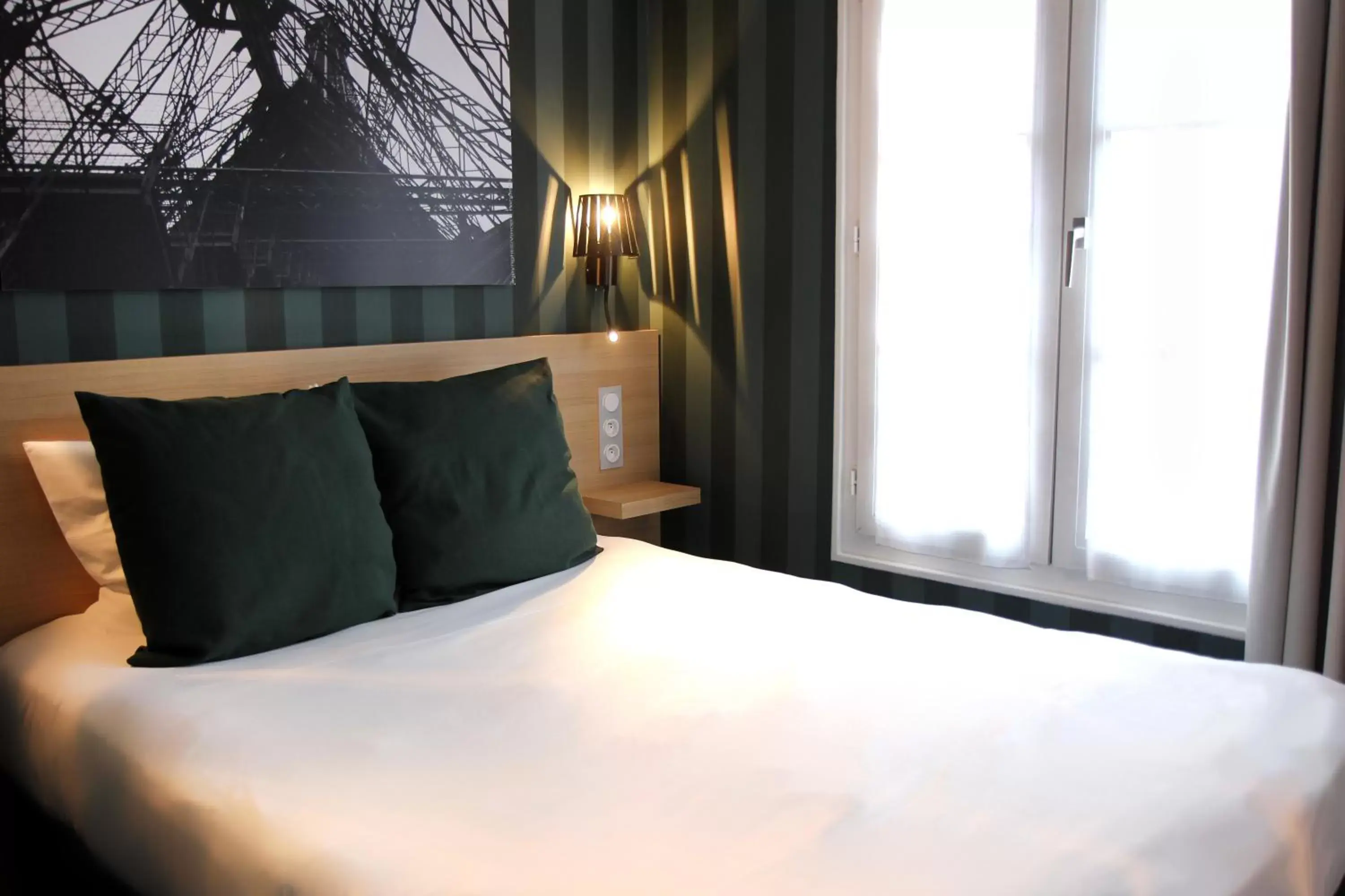 Bedroom, Bed in Best Western Hotel Opera Drouot