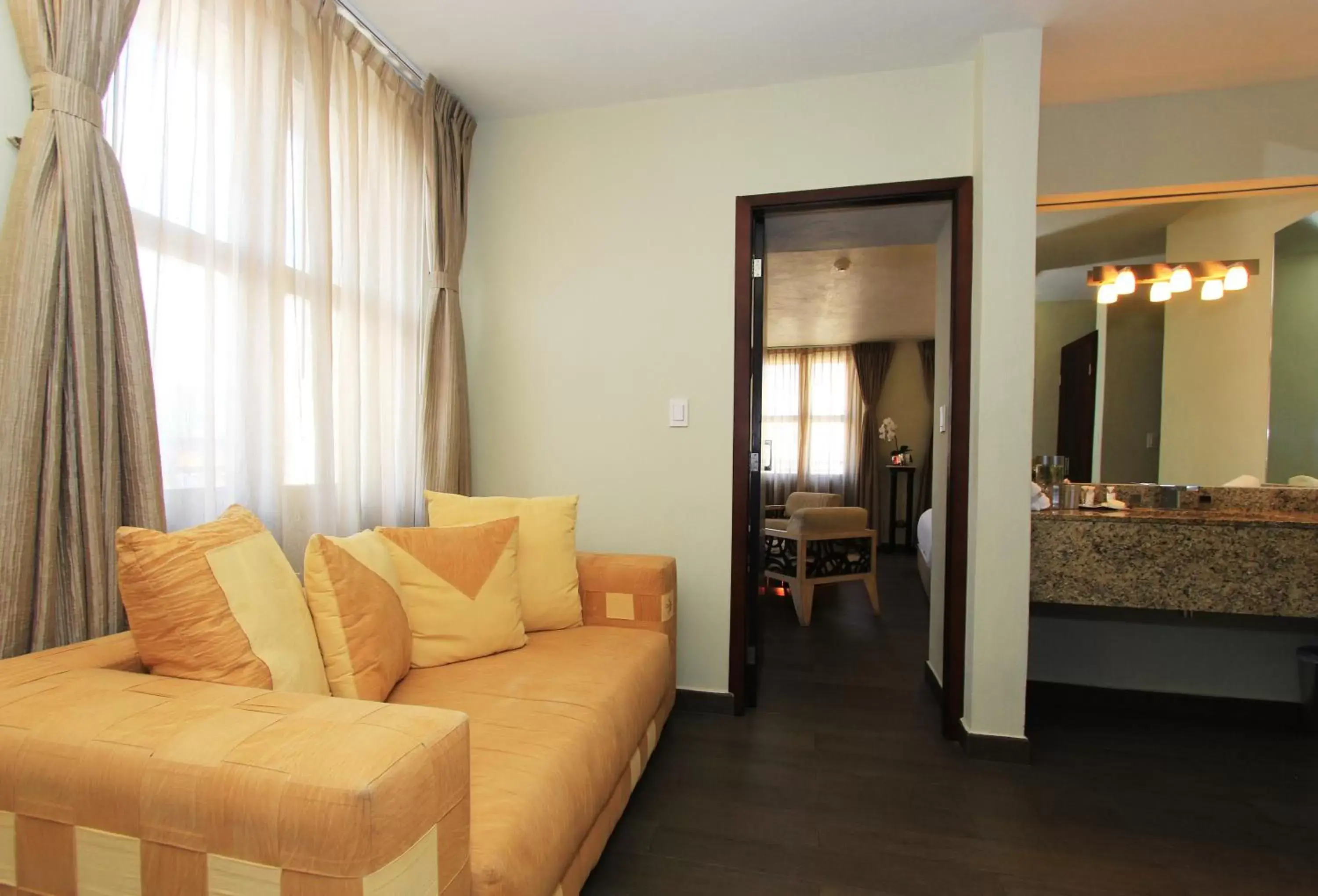 Living room, Seating Area in Plaza Gallery Hotel Boutique