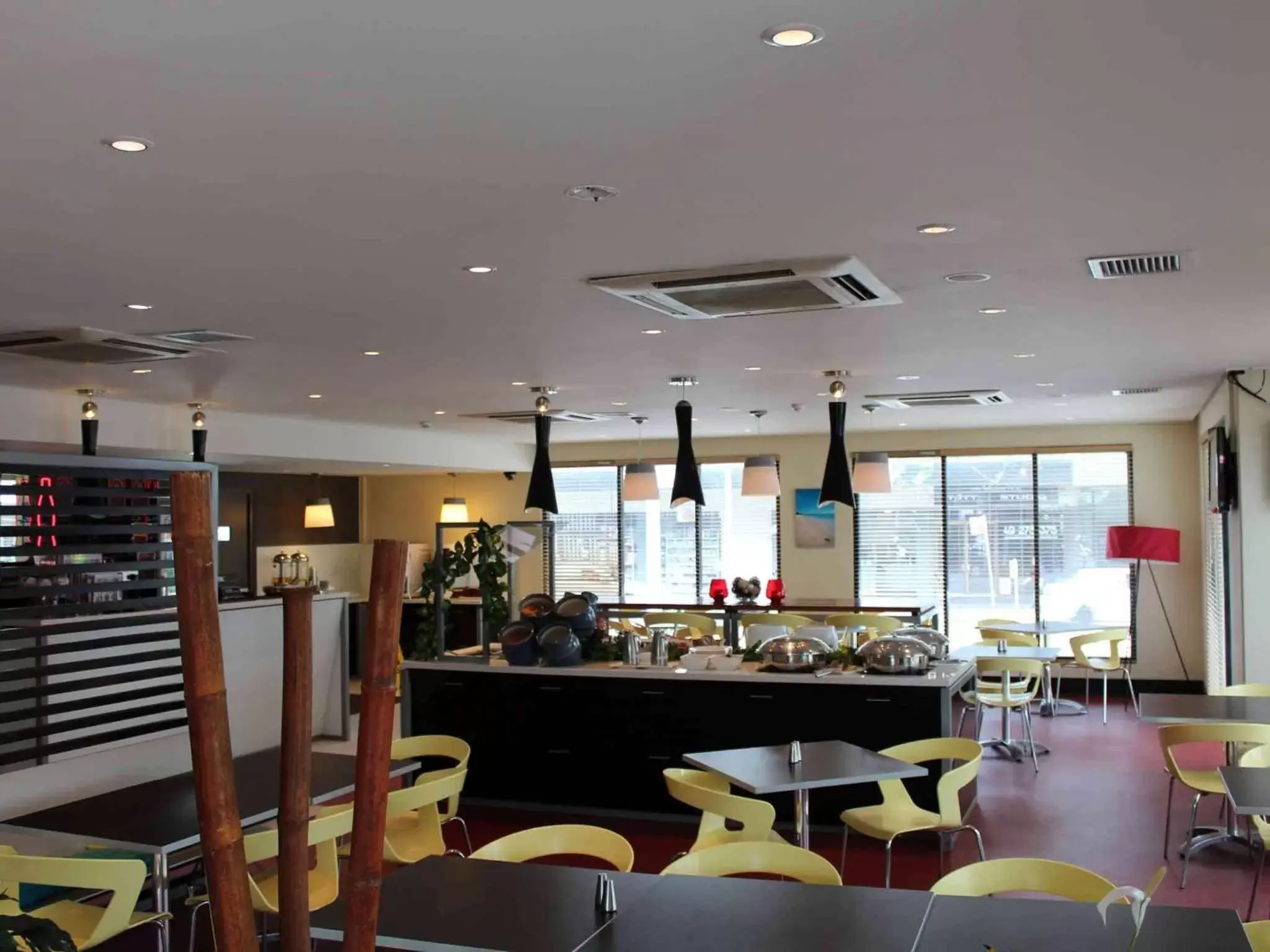 Restaurant/Places to Eat in ibis Newcastle