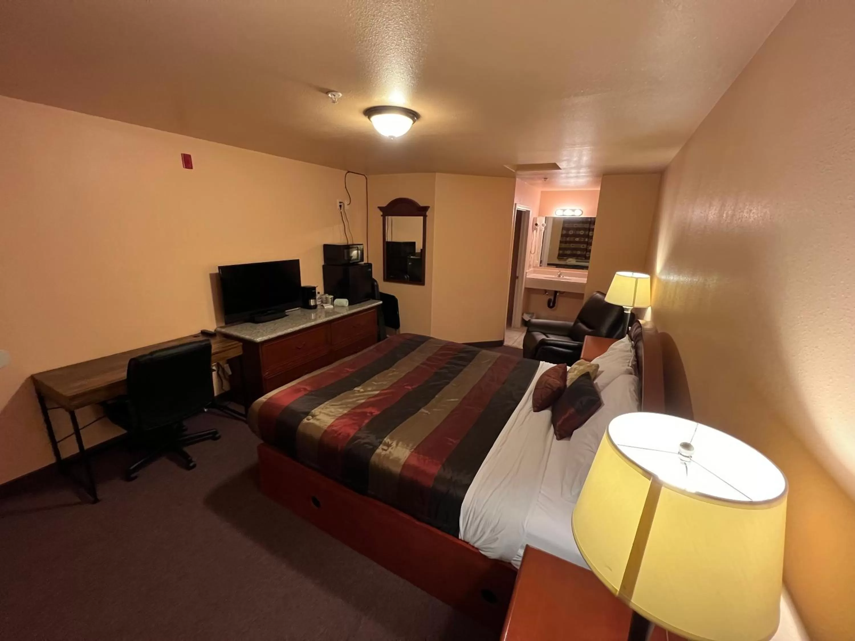 Bed in Frazier View Motel