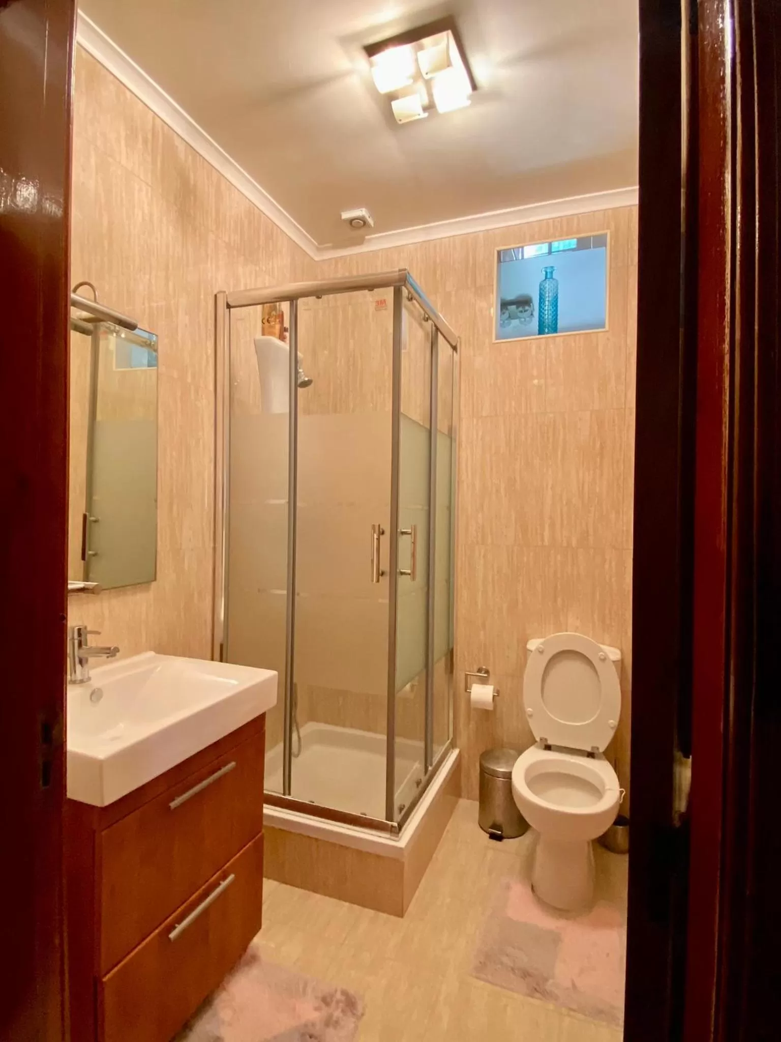 Shower, Bathroom in Spray B&B Sitio in Nazare Mini bar, European style