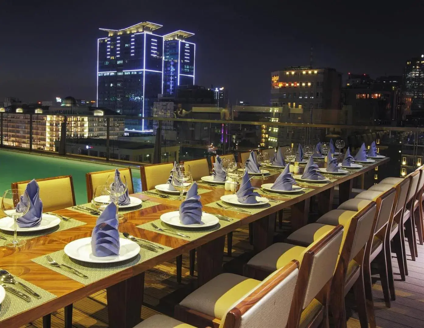 Swimming pool, Restaurant/Places to Eat in RAMADA ENCORE BY WYNDHAM SAIGON D1 - Formerly M Boutique Hotel Saigon