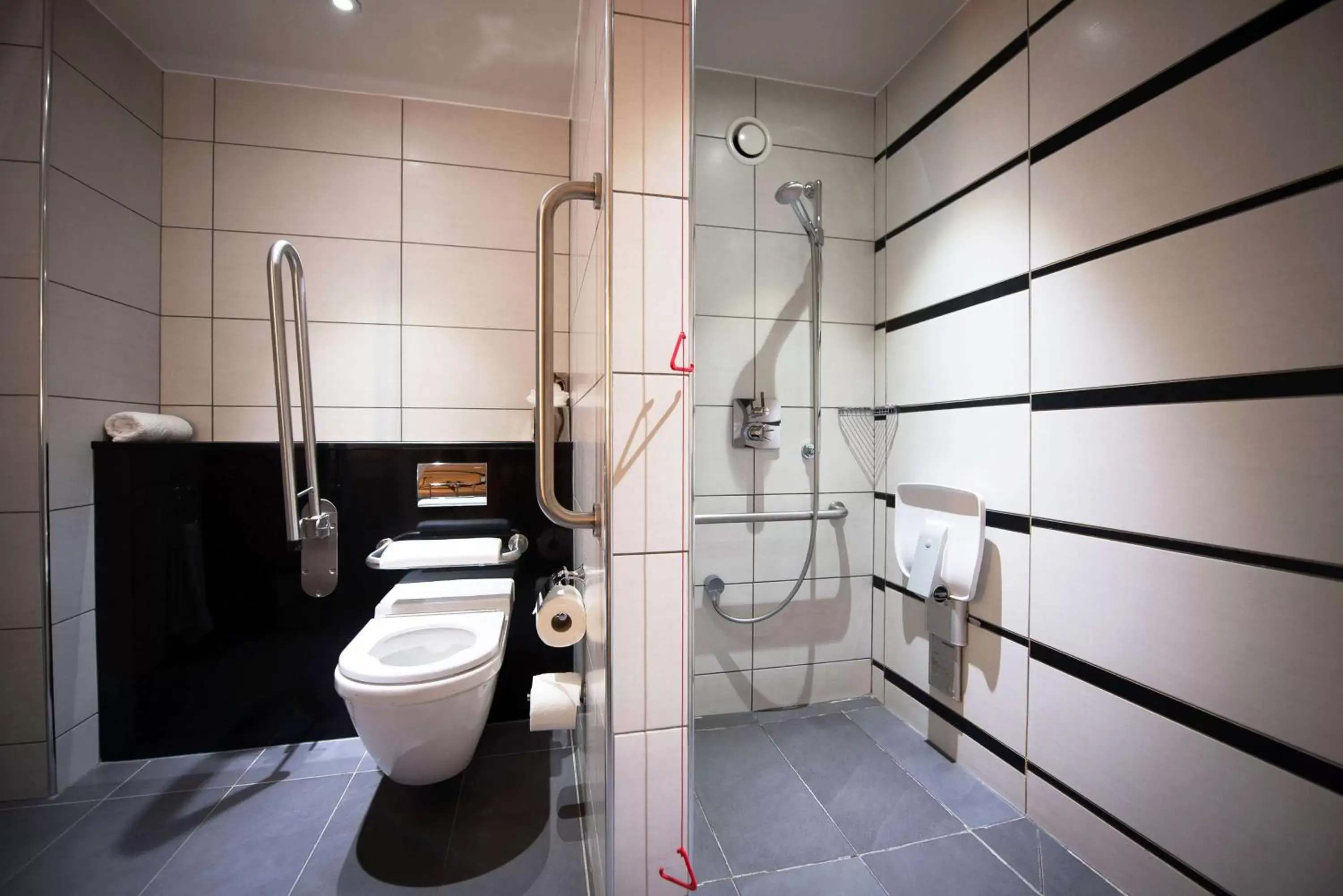 Bathroom in Doubletree By Hilton London Kensington