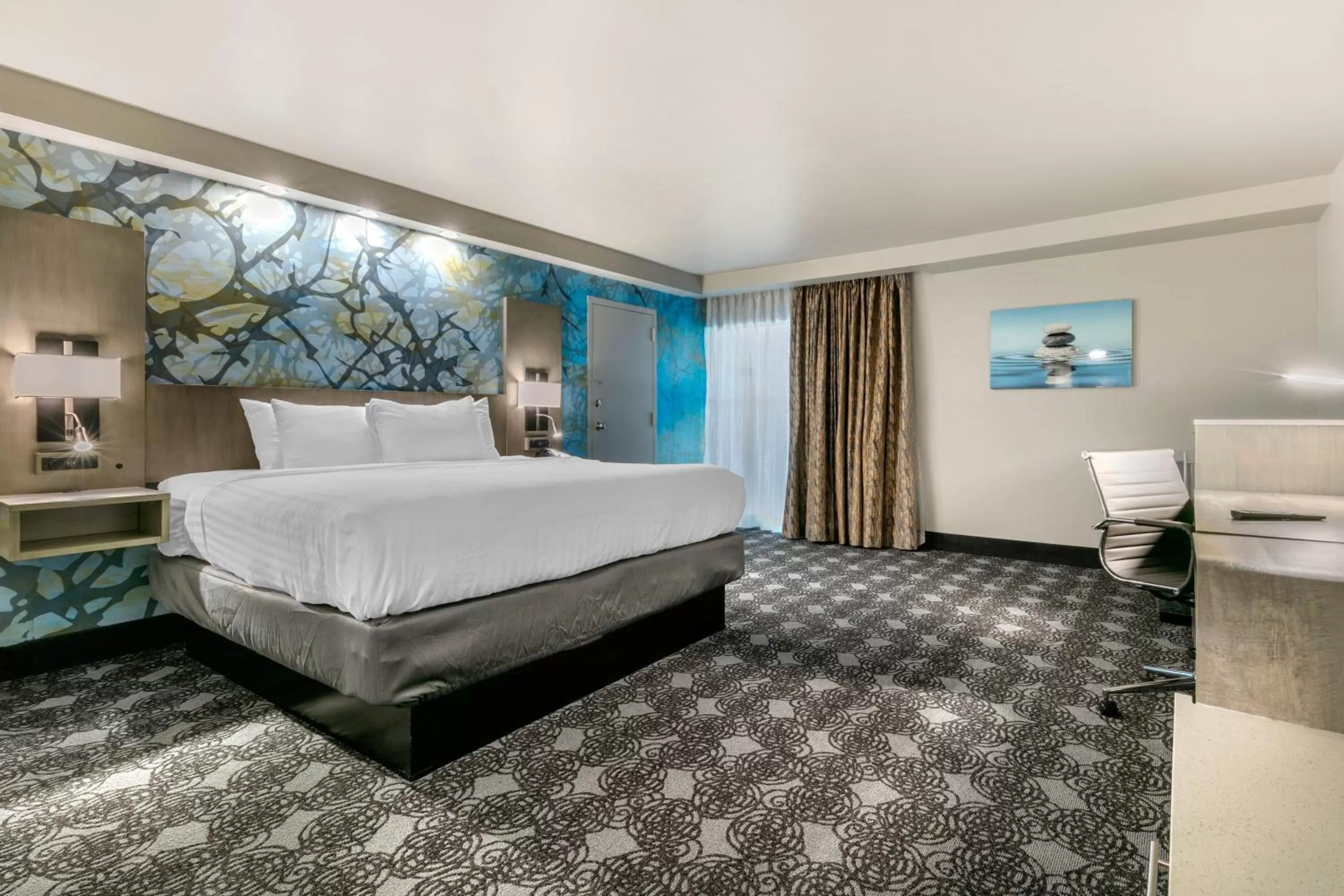 Bed in Clarion Inn Murfreesboro Old Fort Pkwy