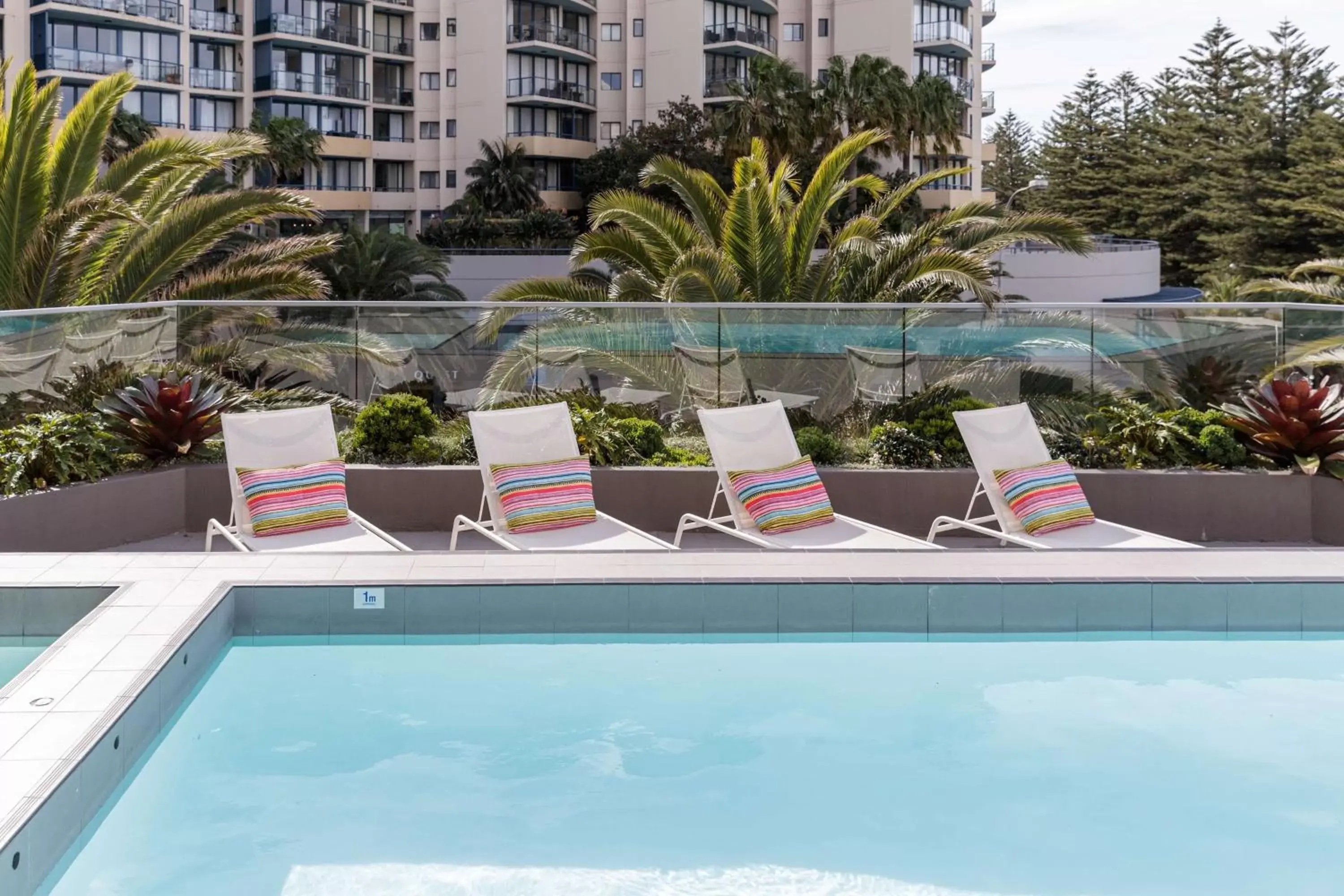 Property building, Swimming Pool in Rydges Cronulla Beachside