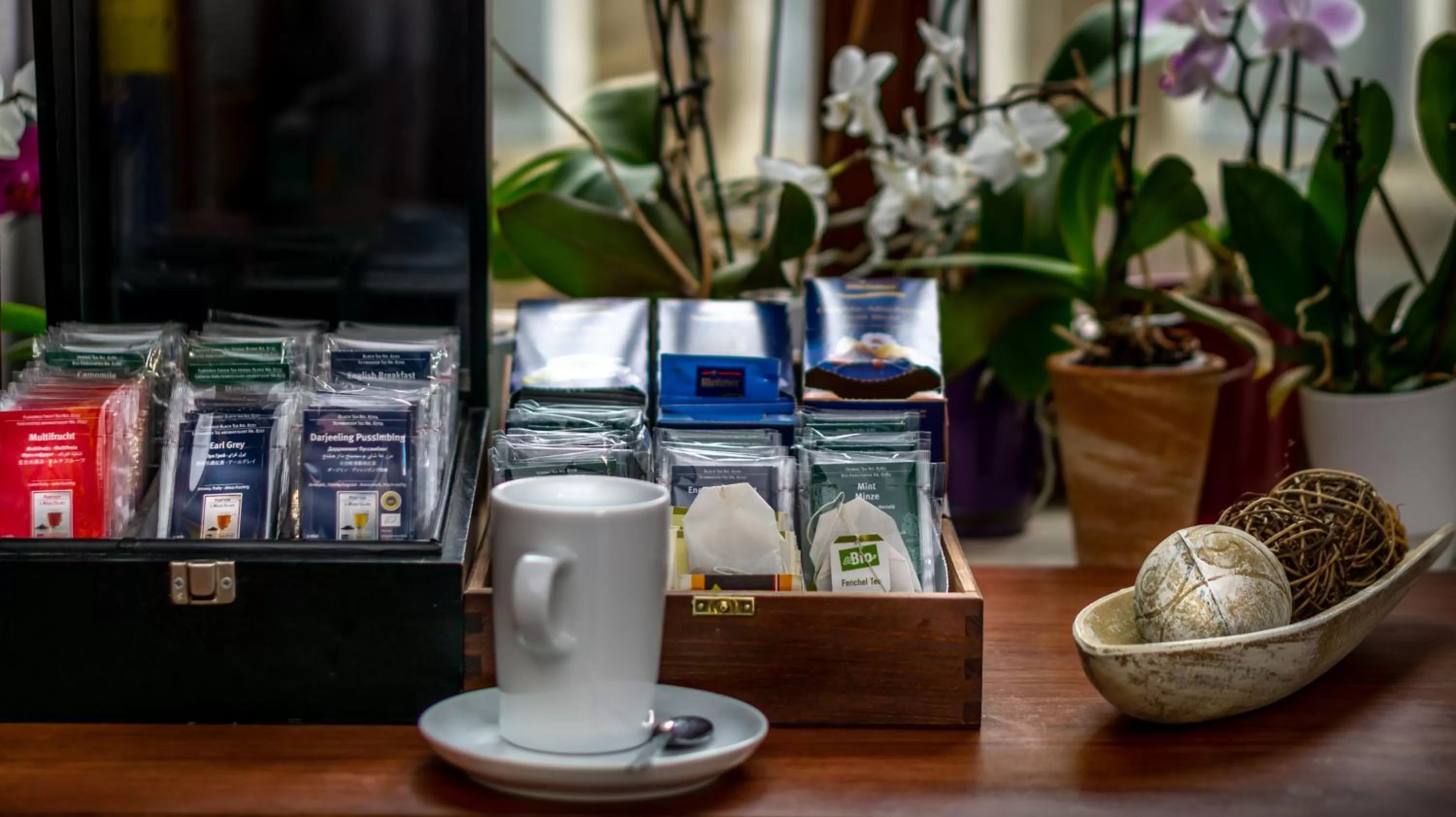 Coffee/tea facilities in SL'otel - Das StadtHotel - voll Klimatisiert