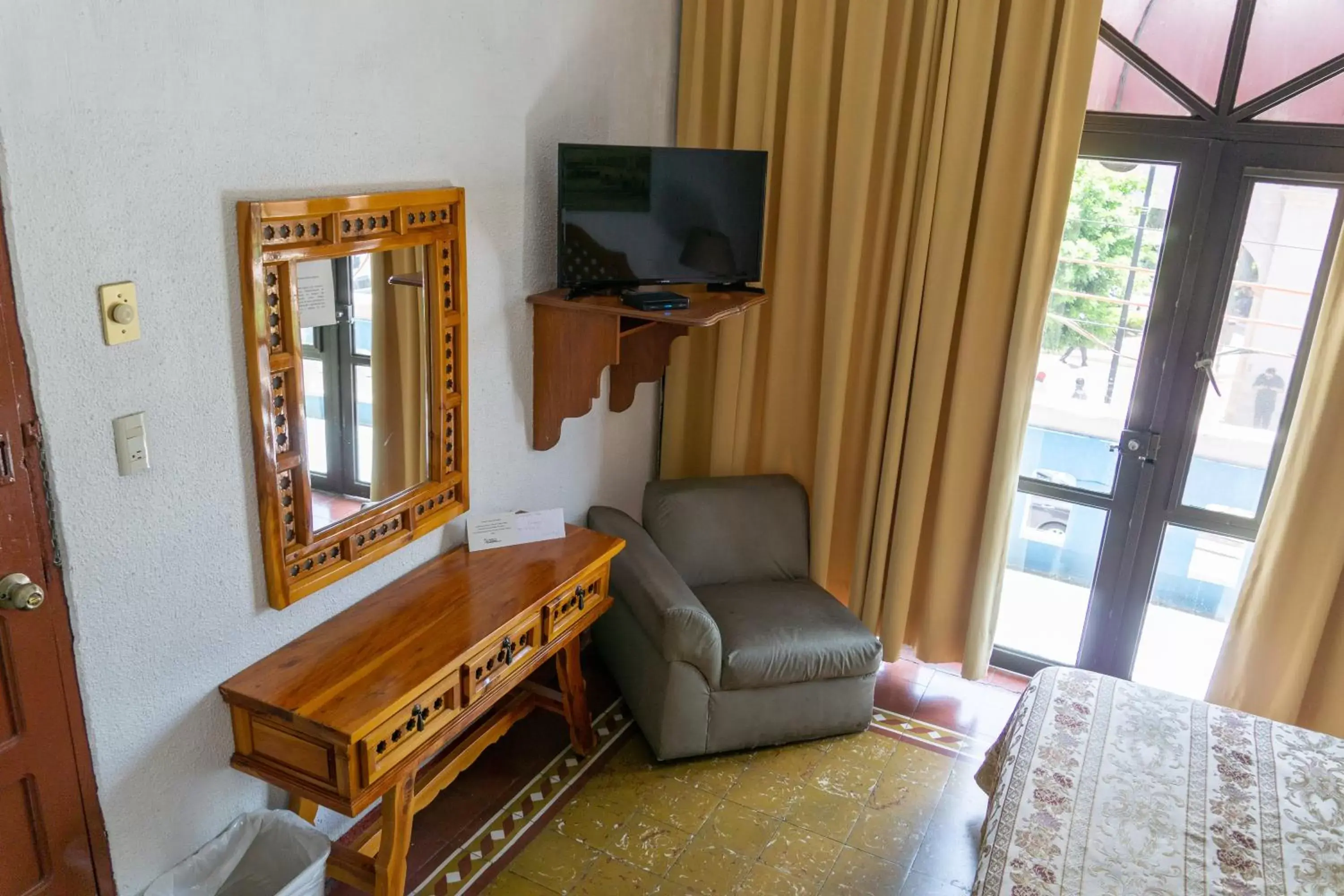 TV and multimedia, Seating Area in Hotel Colonial