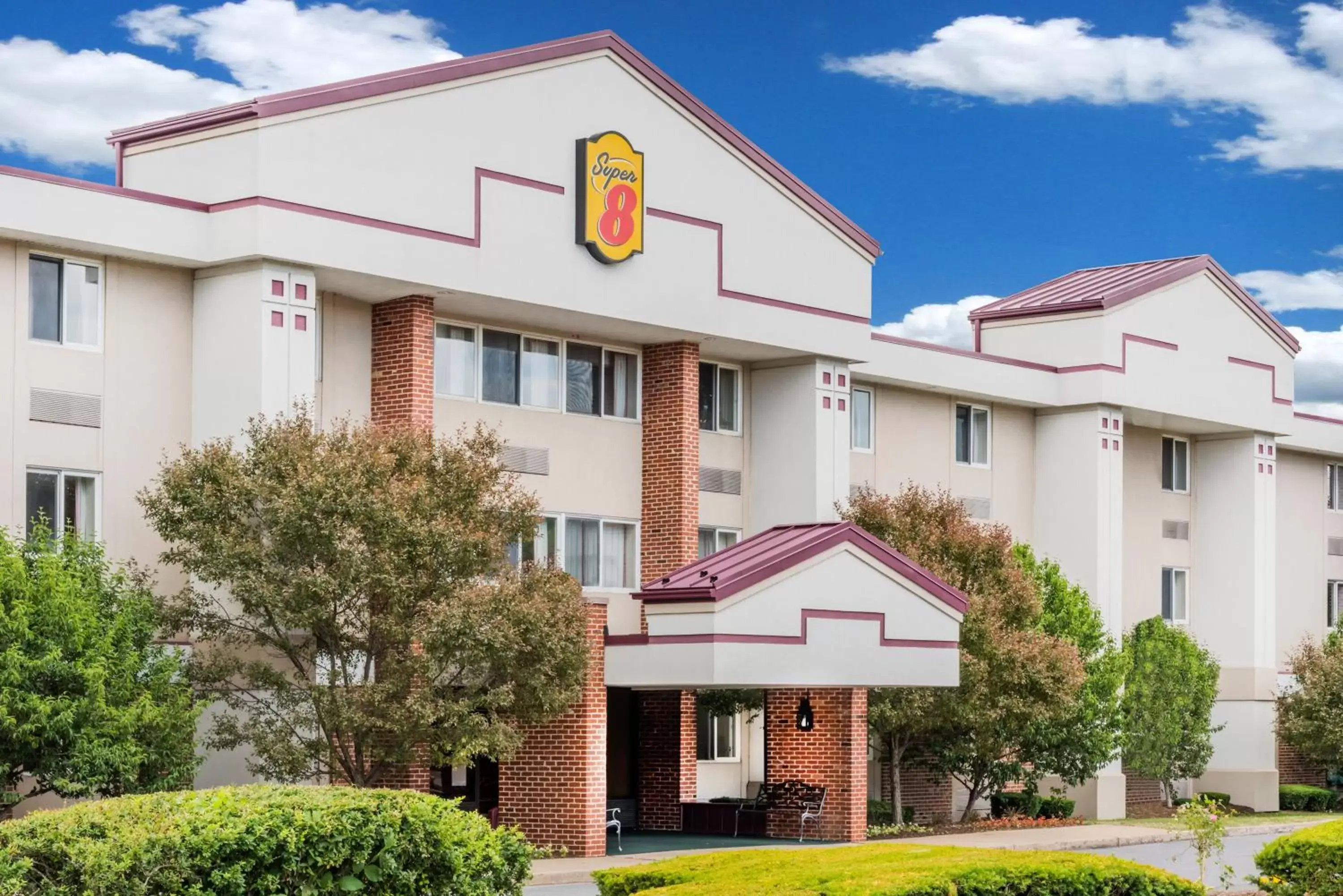 Facade/entrance, Property Building in Super 8 by Wyndham State College