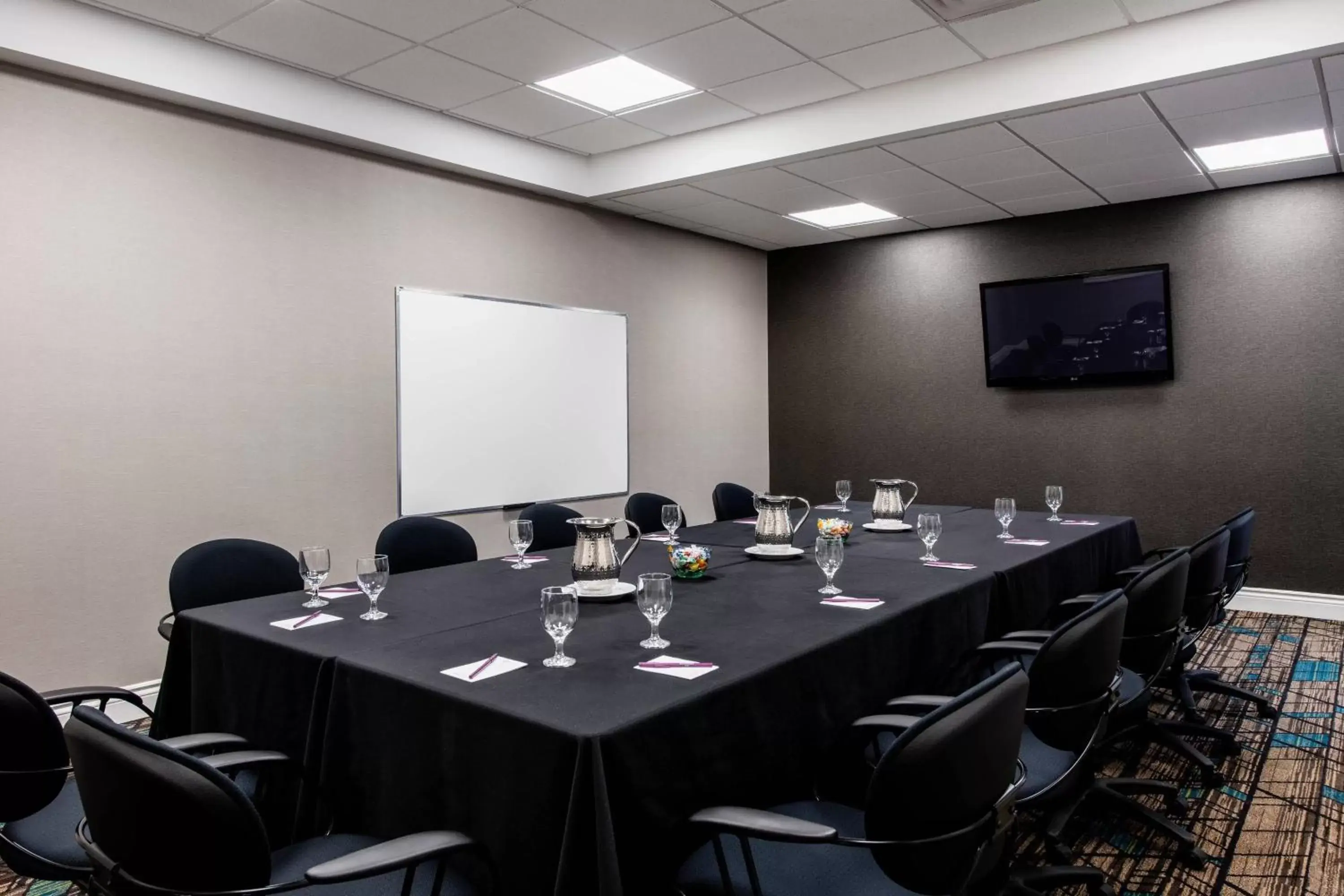 Meeting/conference room in Residence Inn by Marriott Kingston Water's Edge