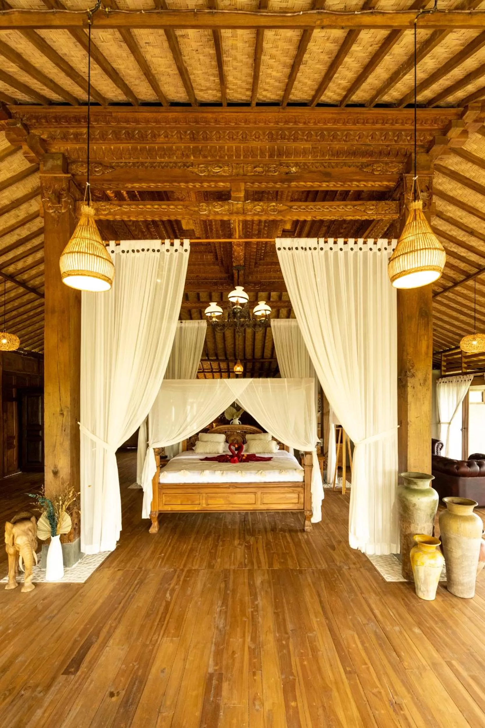 Photo of the whole room, Bed in Tanah Damai Hotel