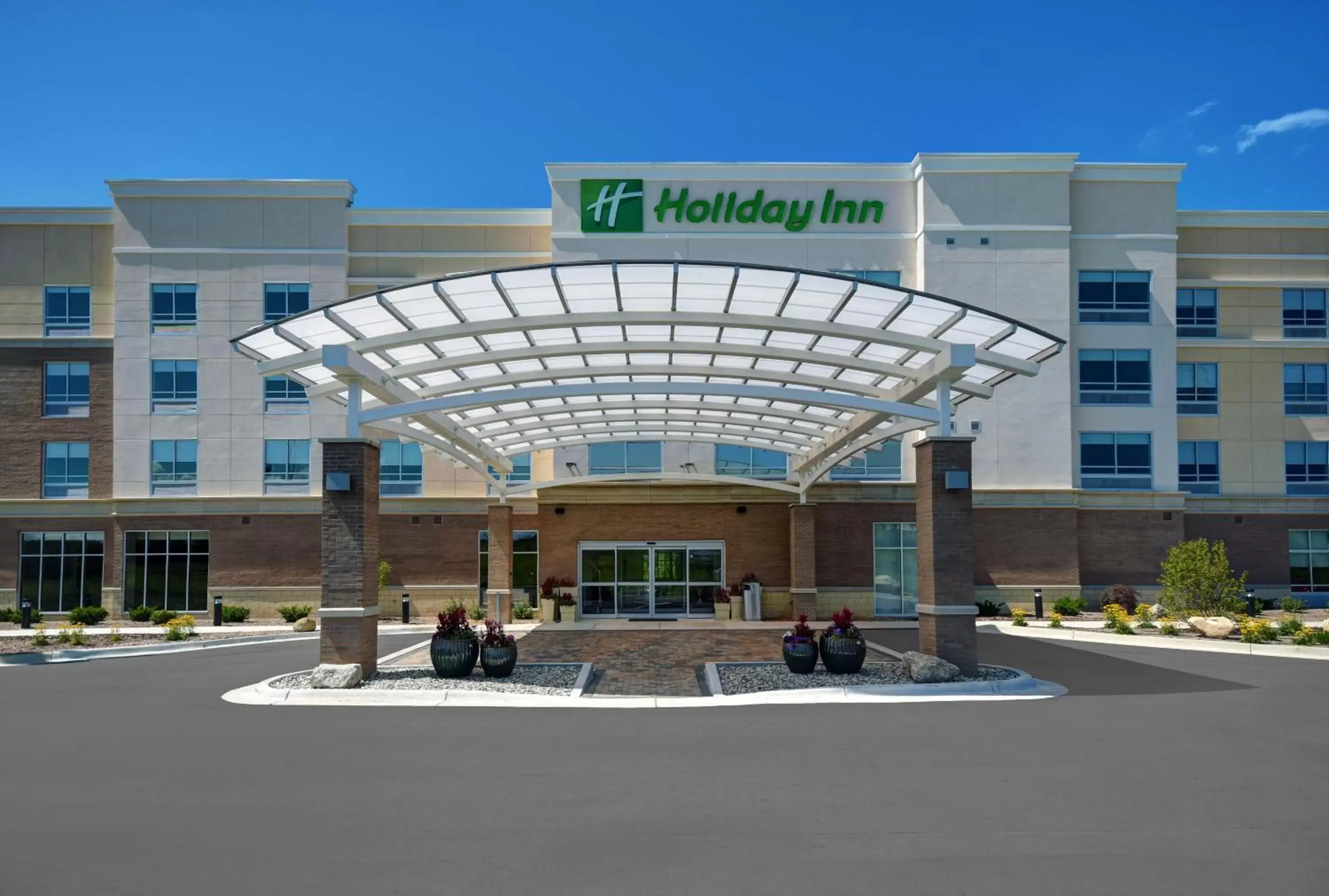 Property Building in Holiday Inn Grand Rapids North - Walker, an IHG Hotel