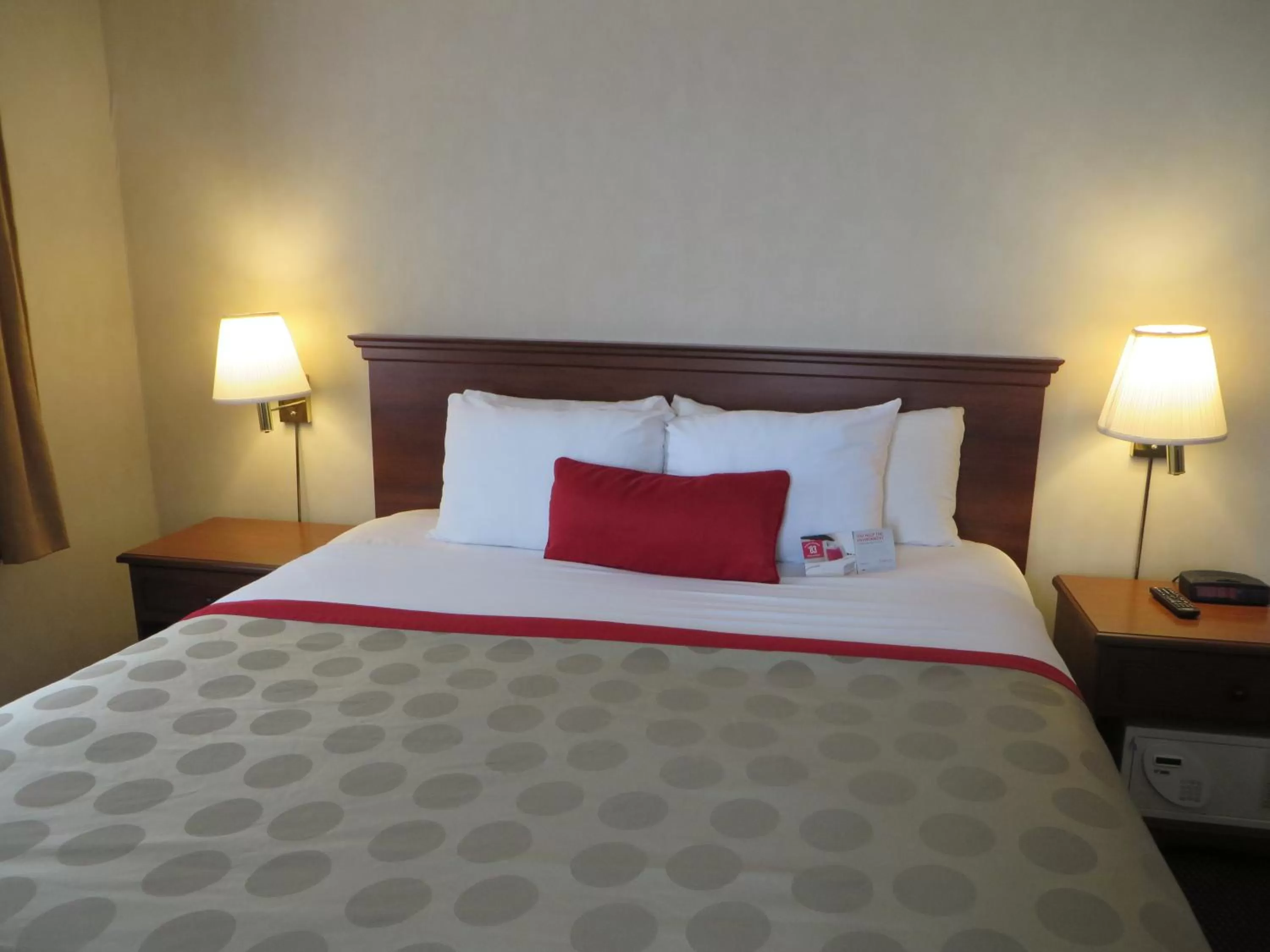 King Studio Suite - Non-Smoking in Ramada by Wyndham Hawthorne/LAX