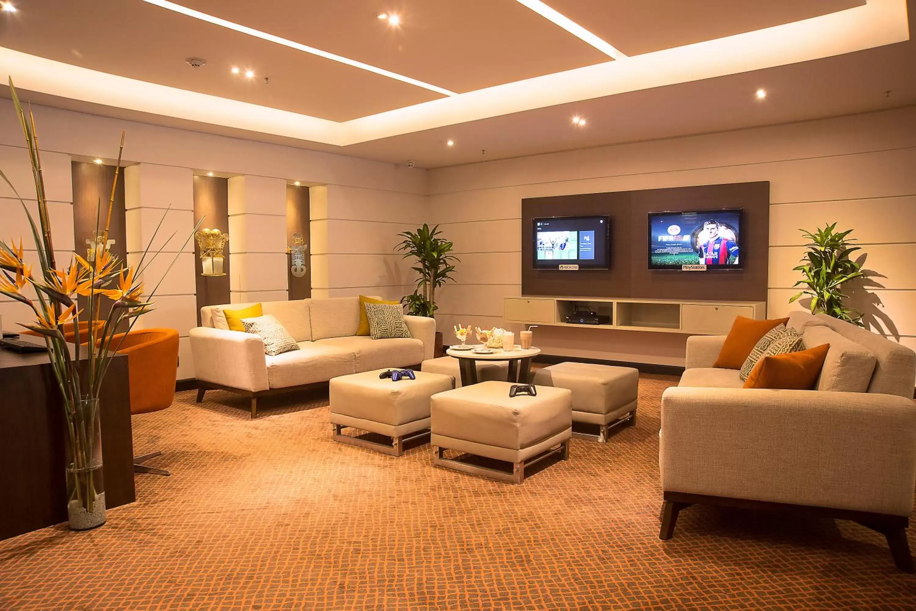 Entertainment, Lobby/Reception in Hotel Dann Carlton Bogota